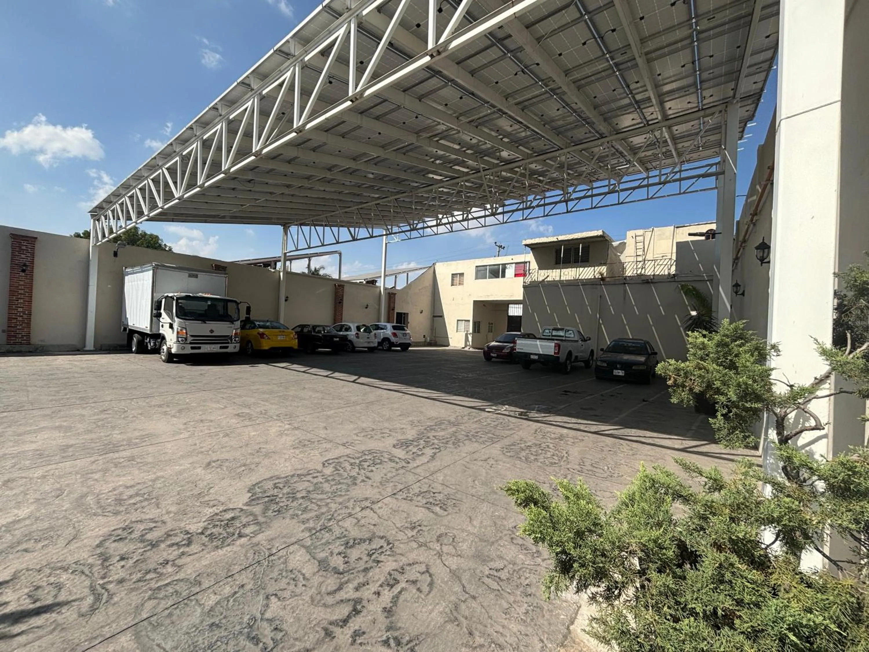 Parking in Hotel Posada Virreyes