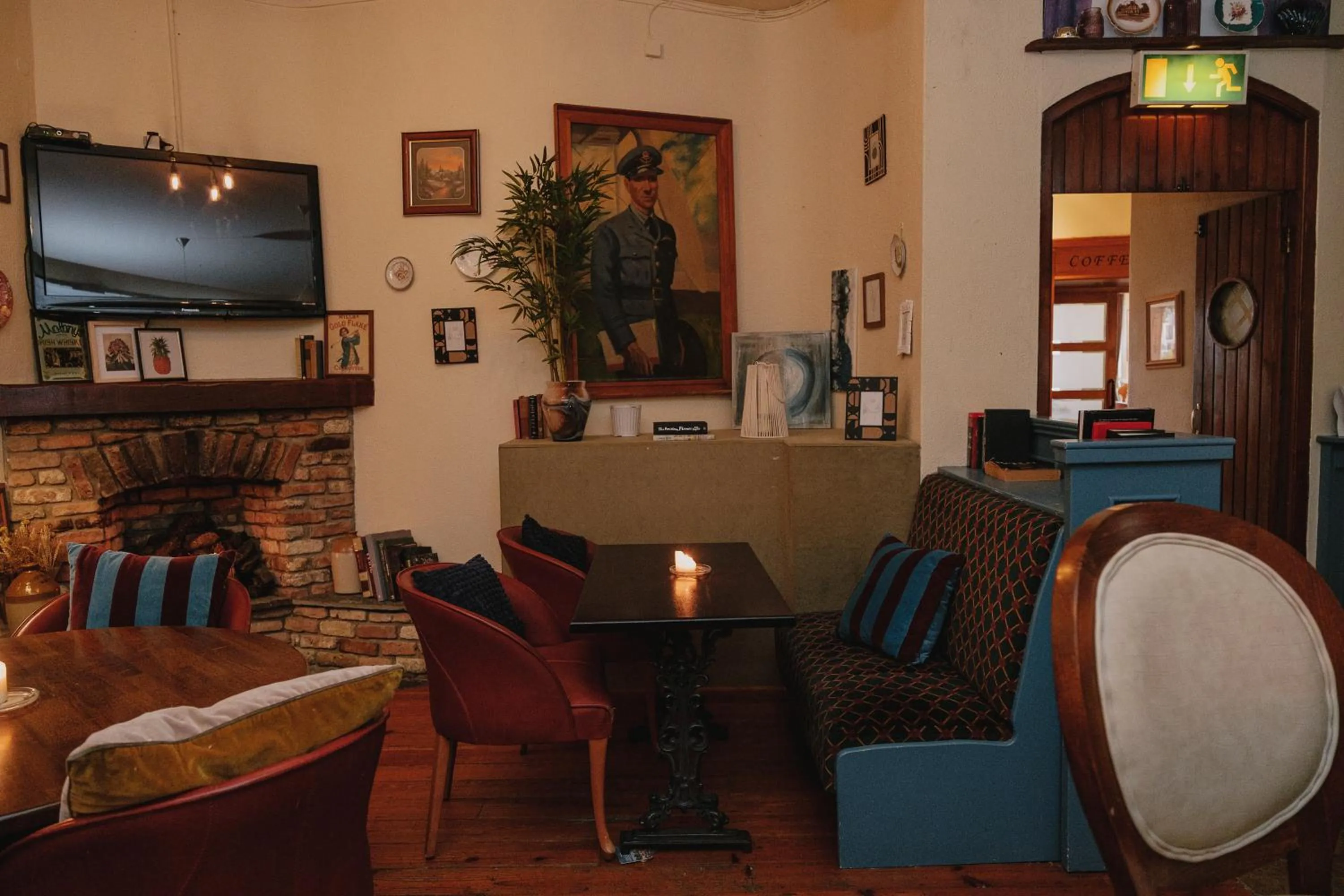 Alcock & Brown Hotel