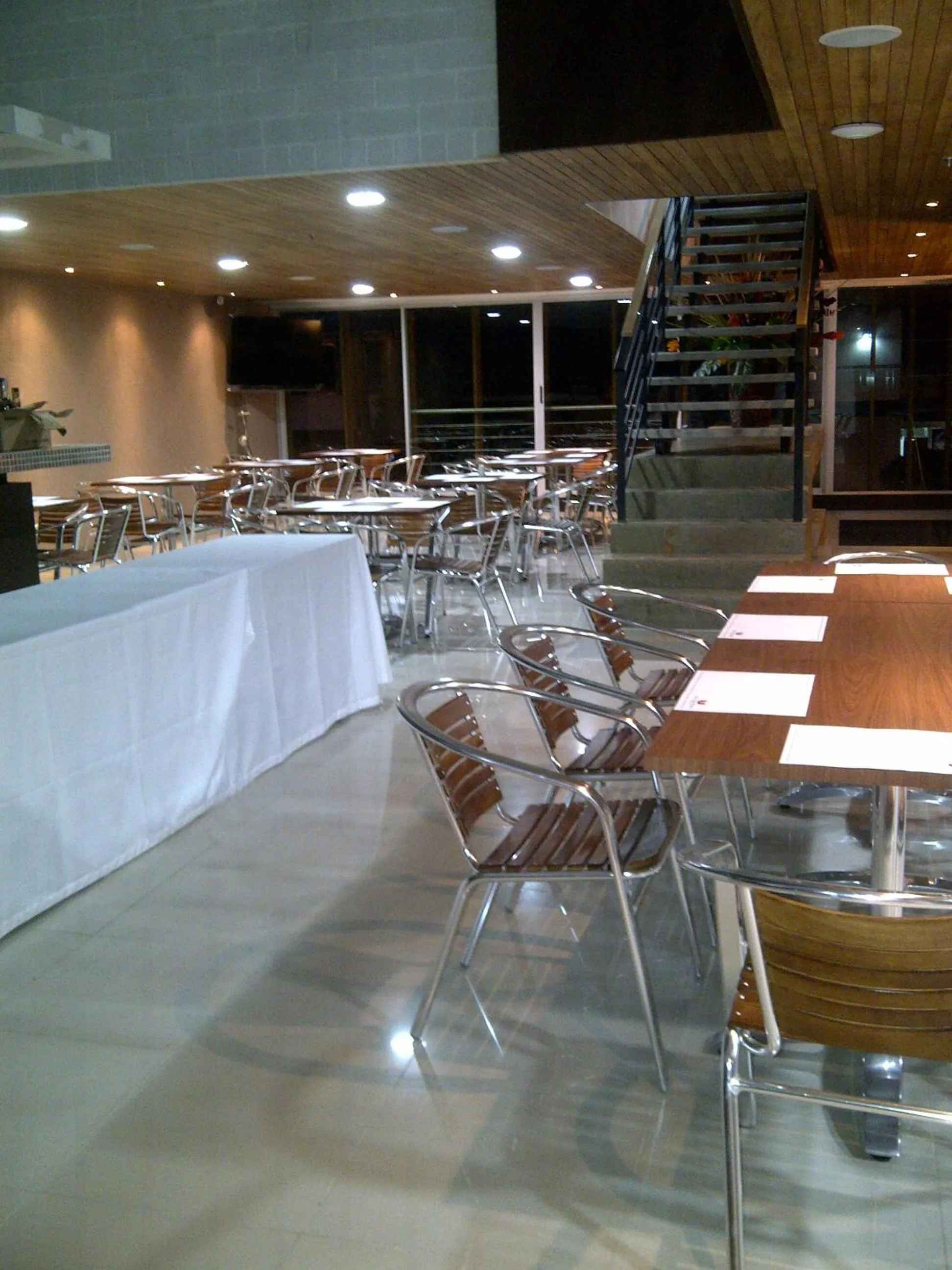 Restaurant/places to eat in Hotel Golden Palermo