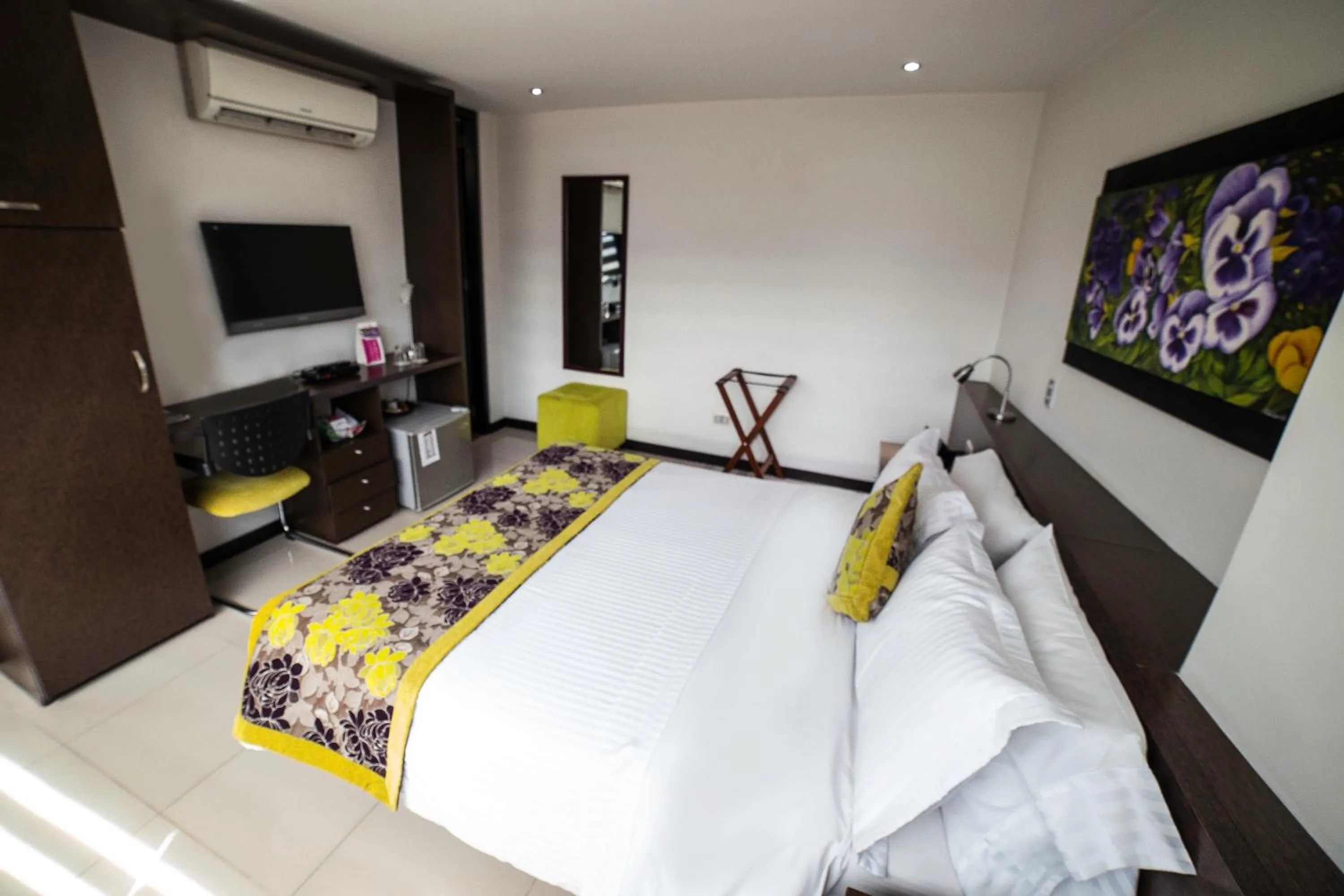 Bedroom in Hotel Golden Palermo