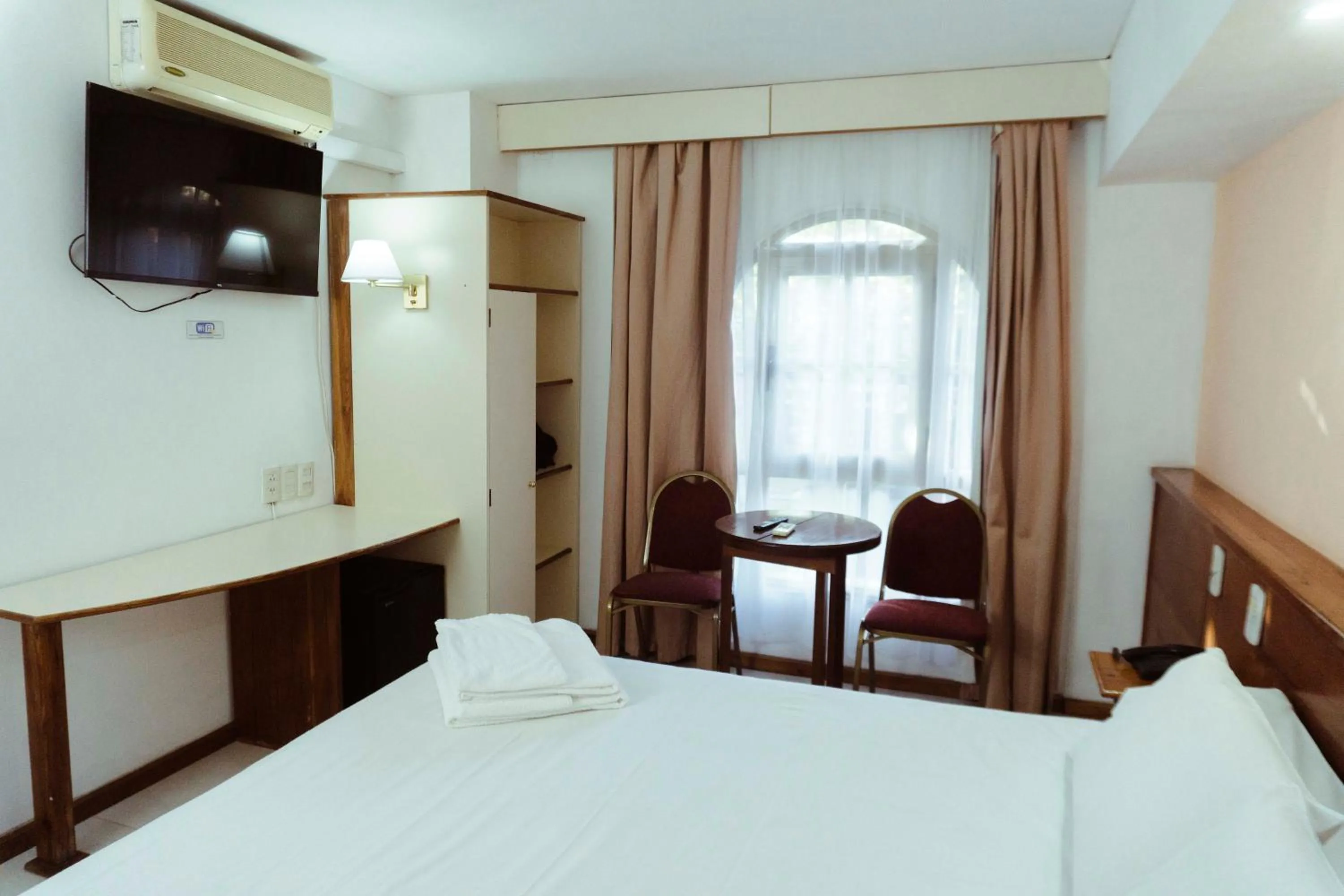 Bedroom, Bed in San Martin Hotel y Spa