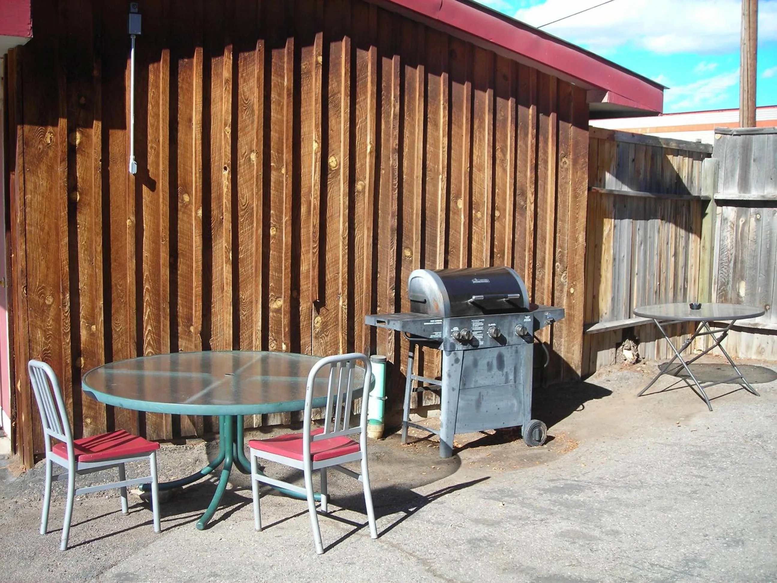 Property building in Cozy Inn