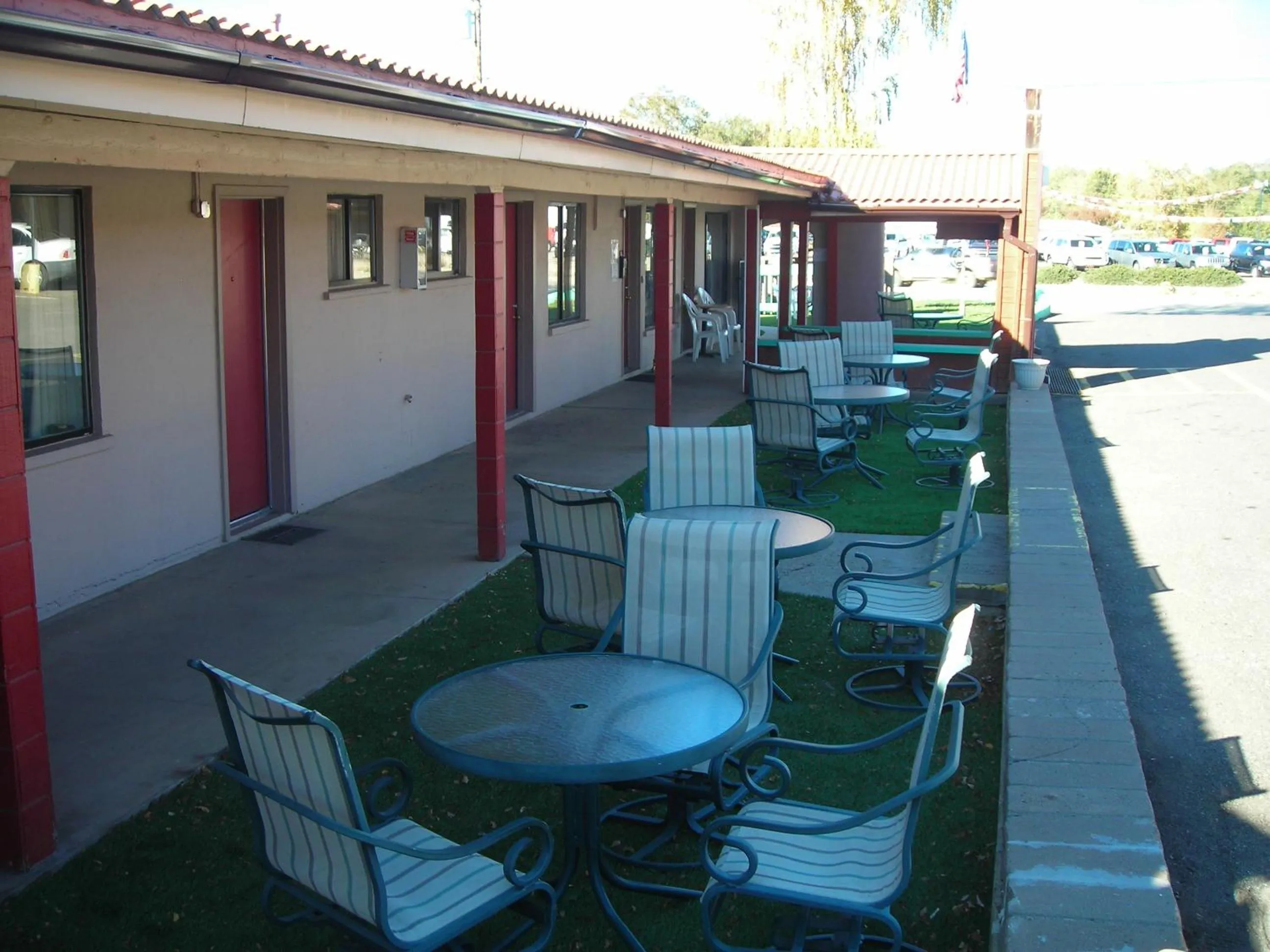 Property building in Cozy Inn