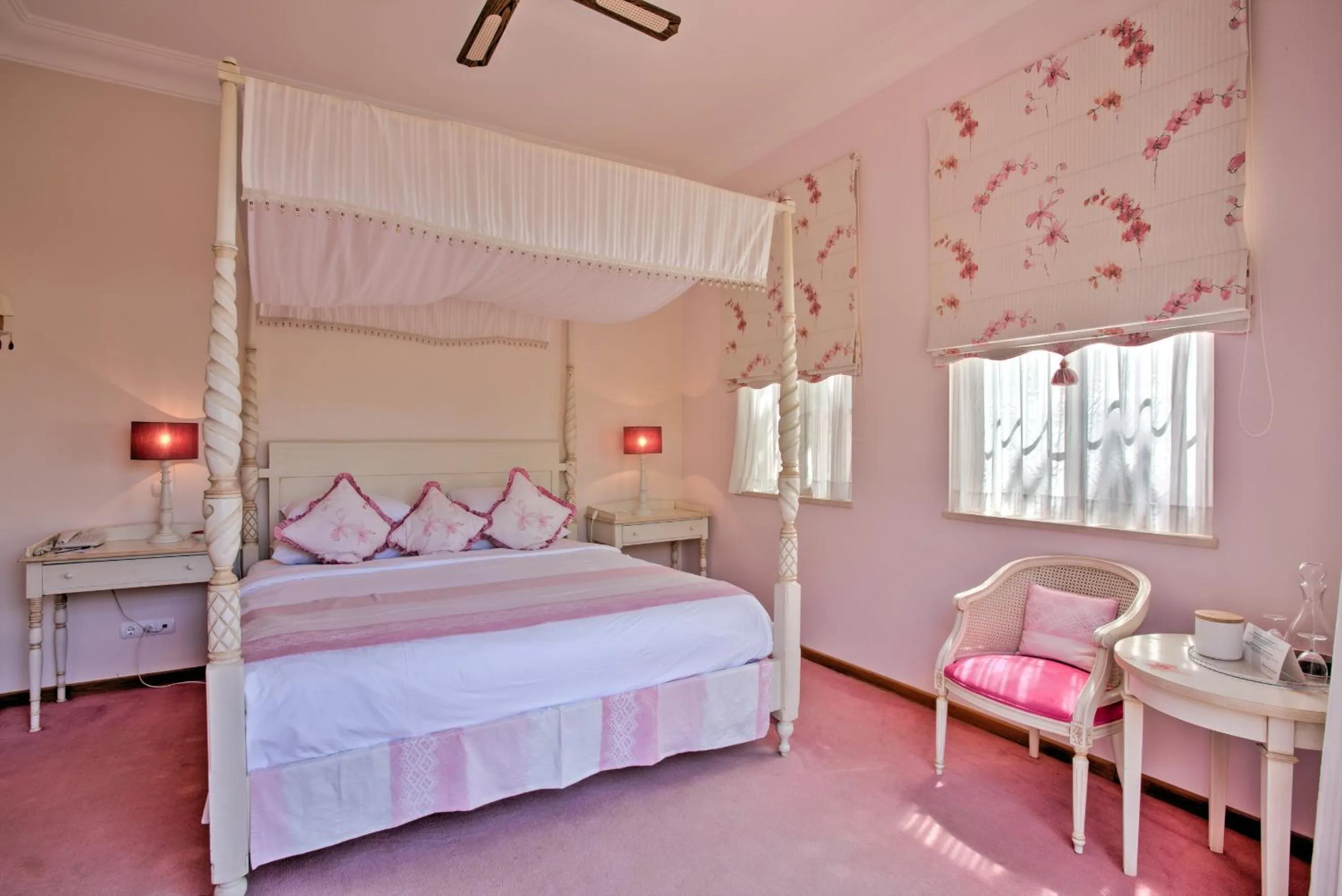 Bed in Quinta Jacintina - My Secret Garden Hotel