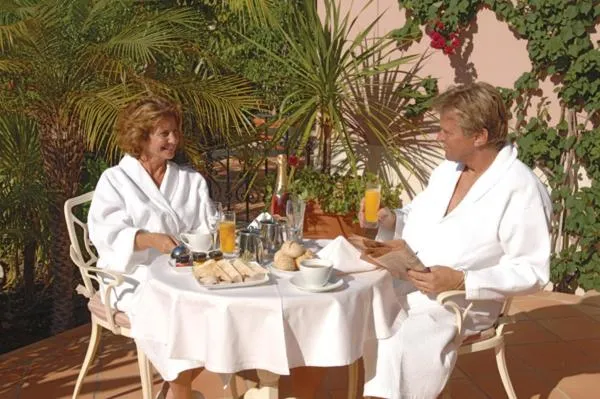 Breakfast in Quinta Jacintina - My Secret Garden Hotel