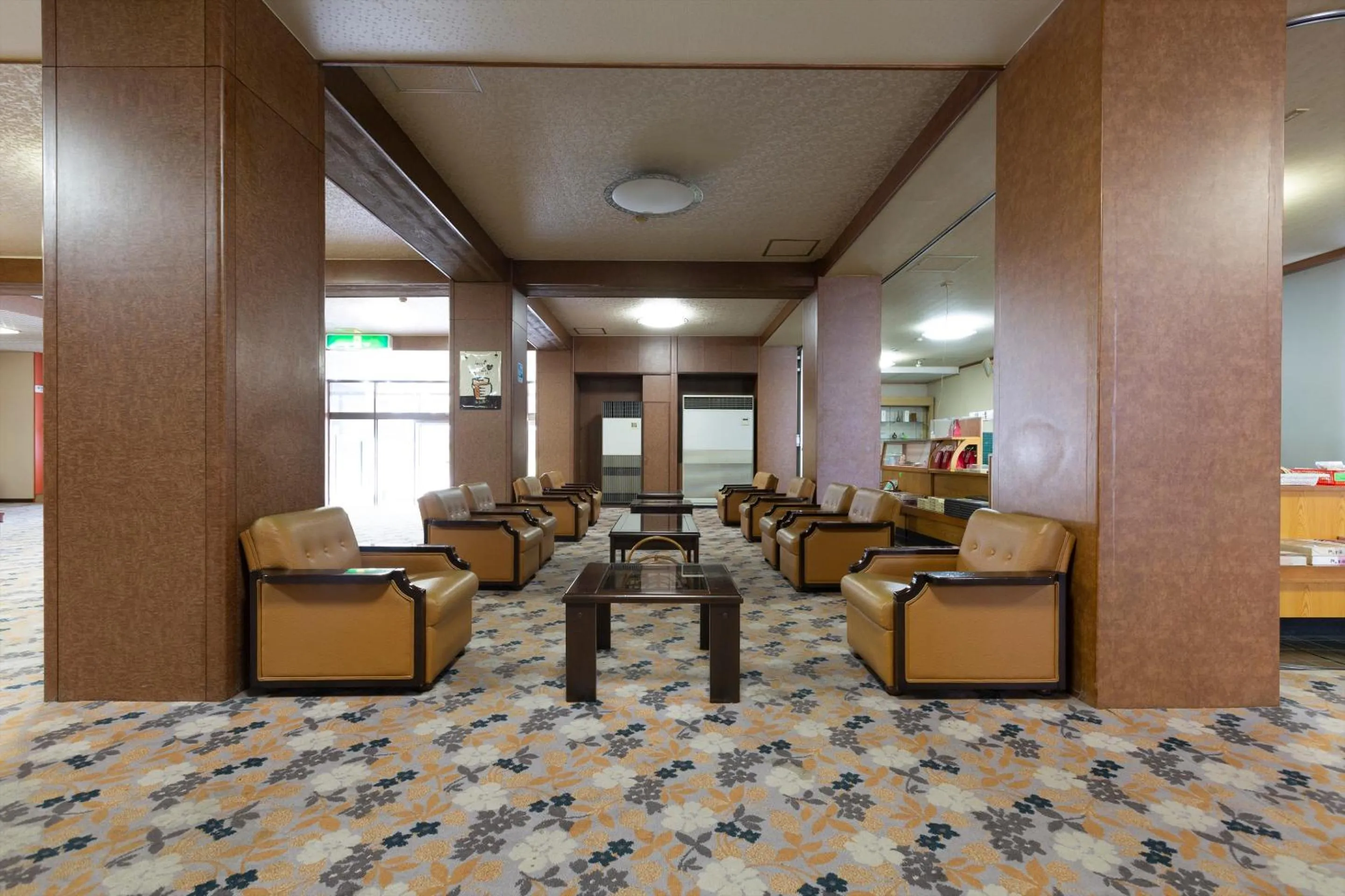 Seating area in Tsuruga Tunnel Onsen Kitaguni Grand Hotel