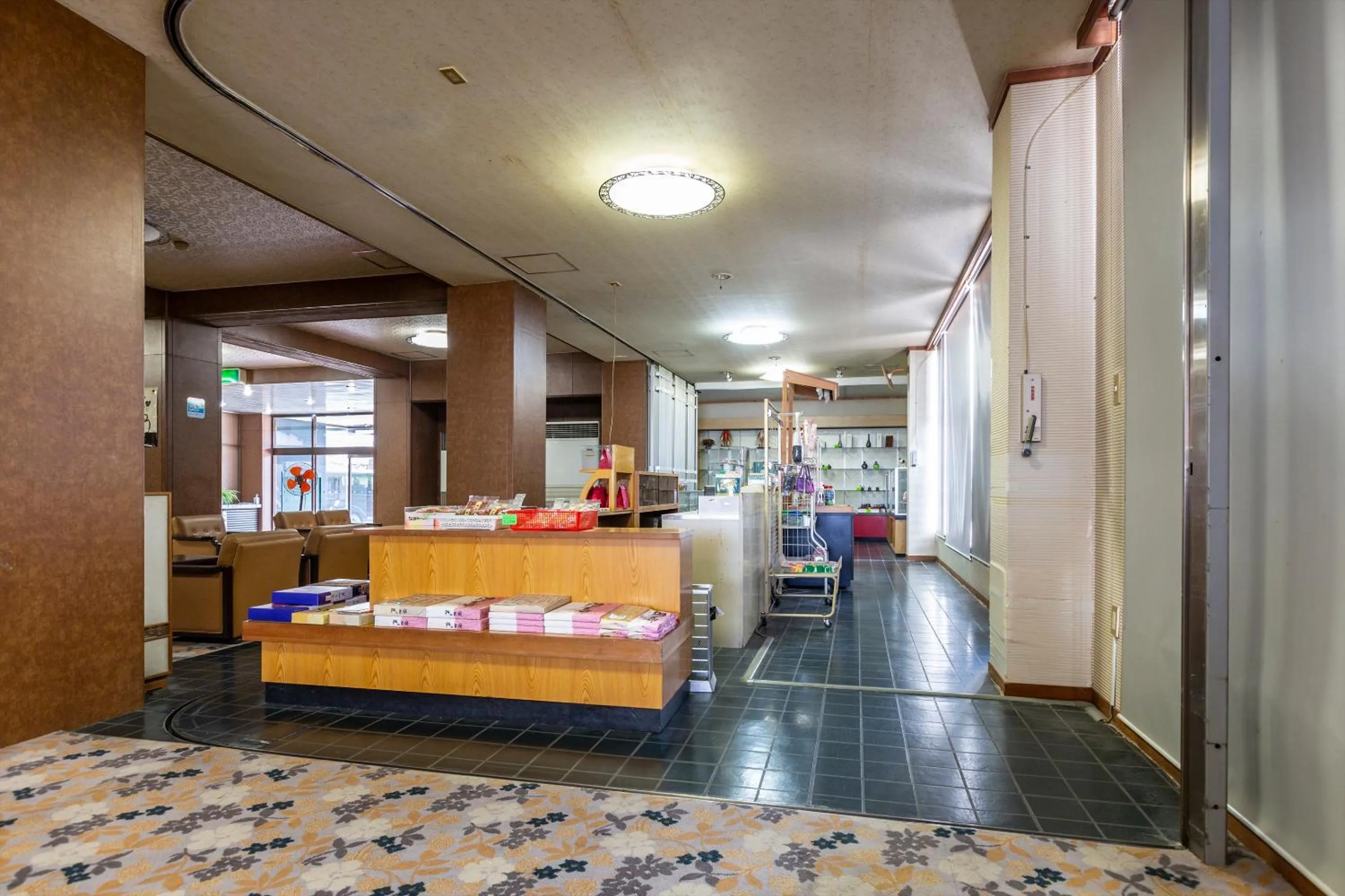 Dining area in Tsuruga Tunnel Onsen Kitaguni Grand Hotel