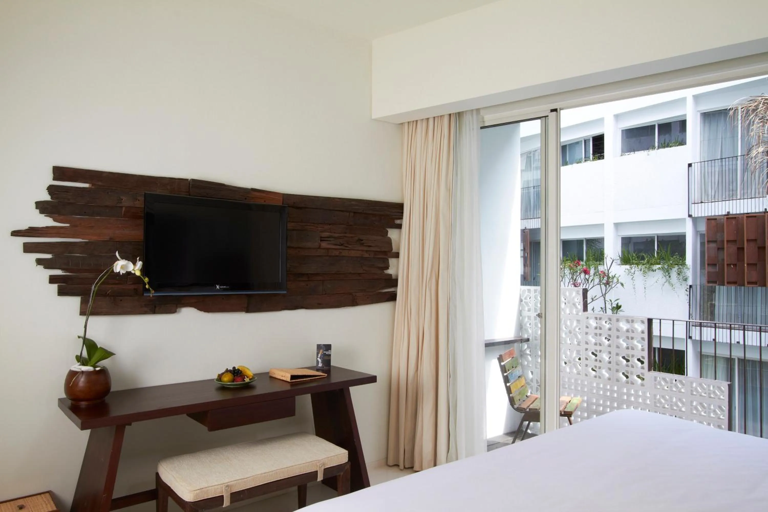 TV and multimedia, Bed in The Akmani Legian