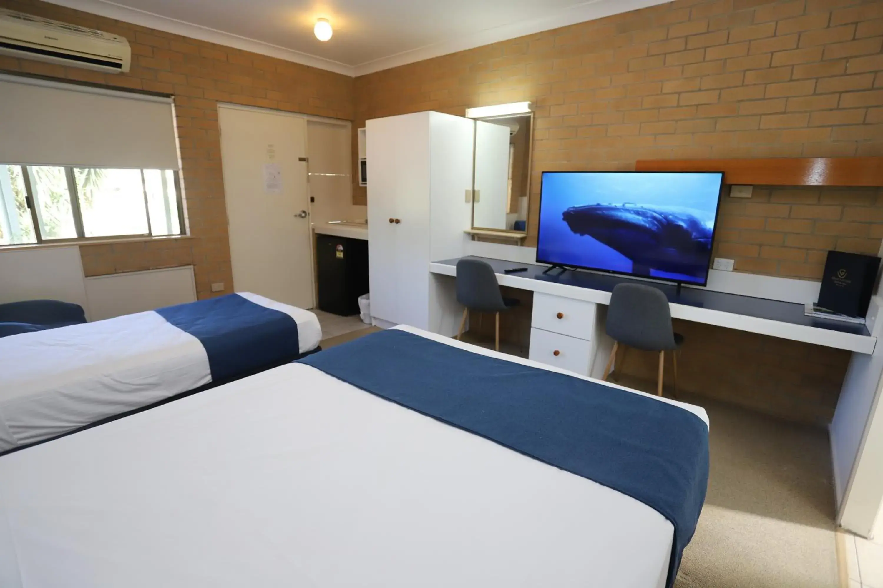 Twin Room (No Pets) in Great Eastern Motor Inn Gympie Twin Room (No Pets) in Great Eastern Motor Inn Gympie