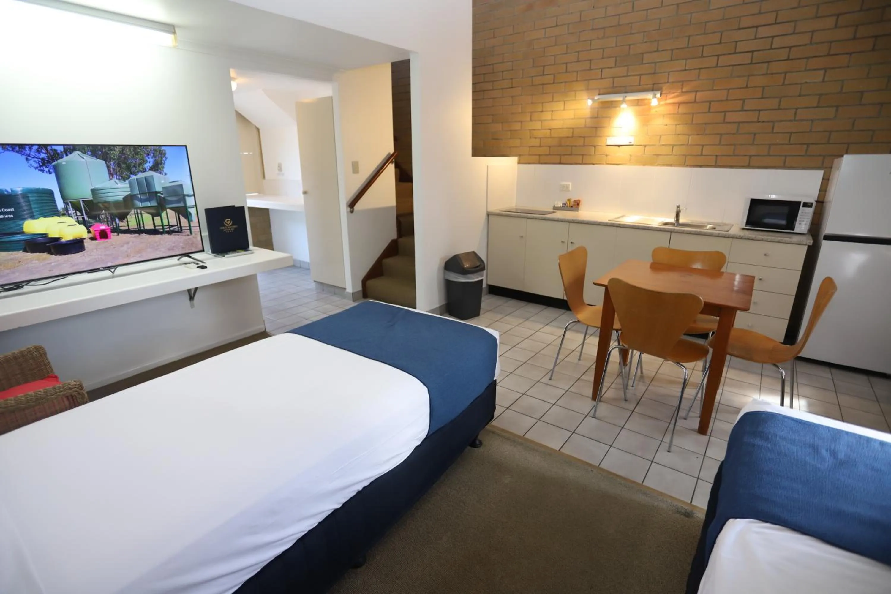 Bed in Great Eastern Motor Inn Gympie