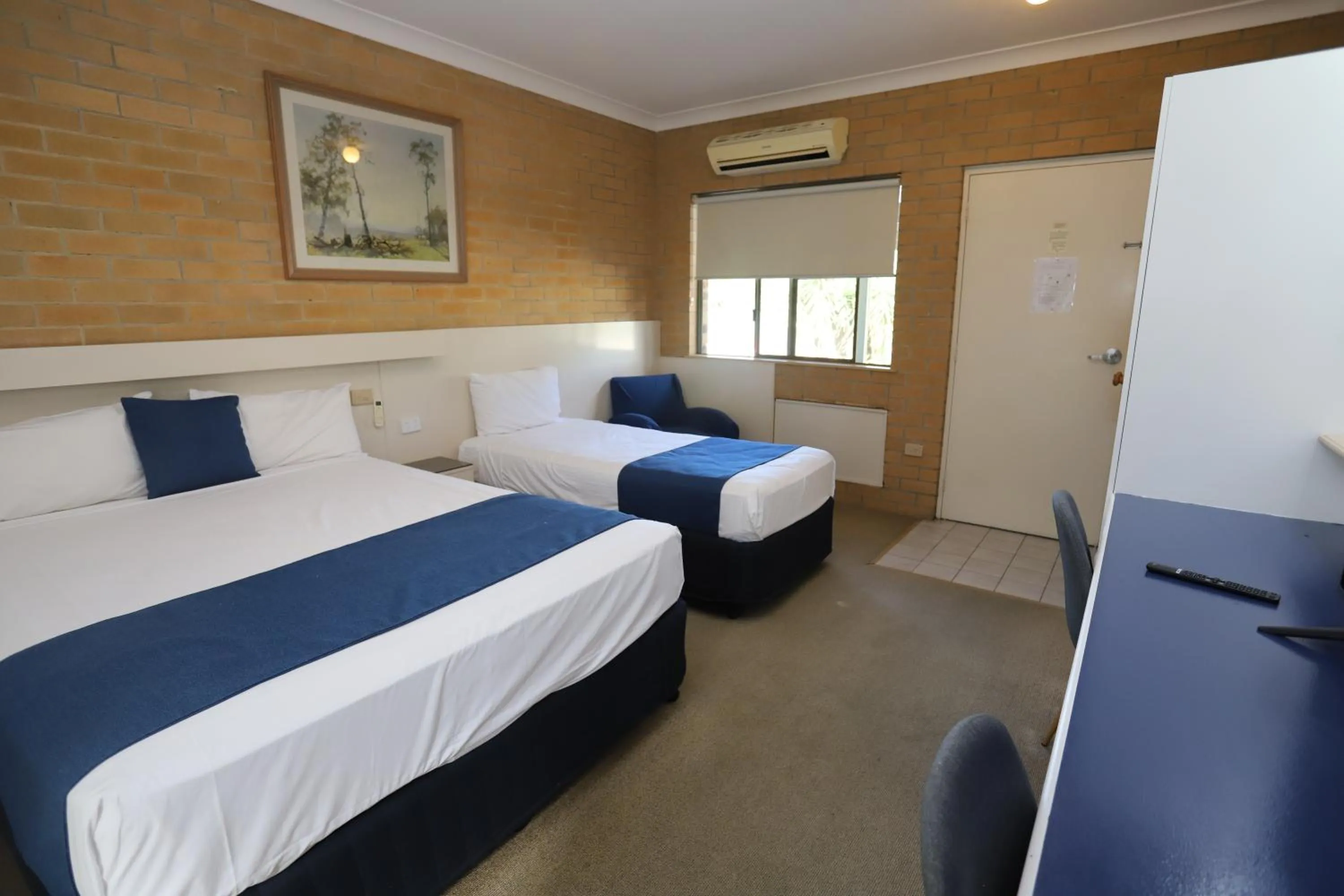 Bed in Great Eastern Motor Inn Gympie