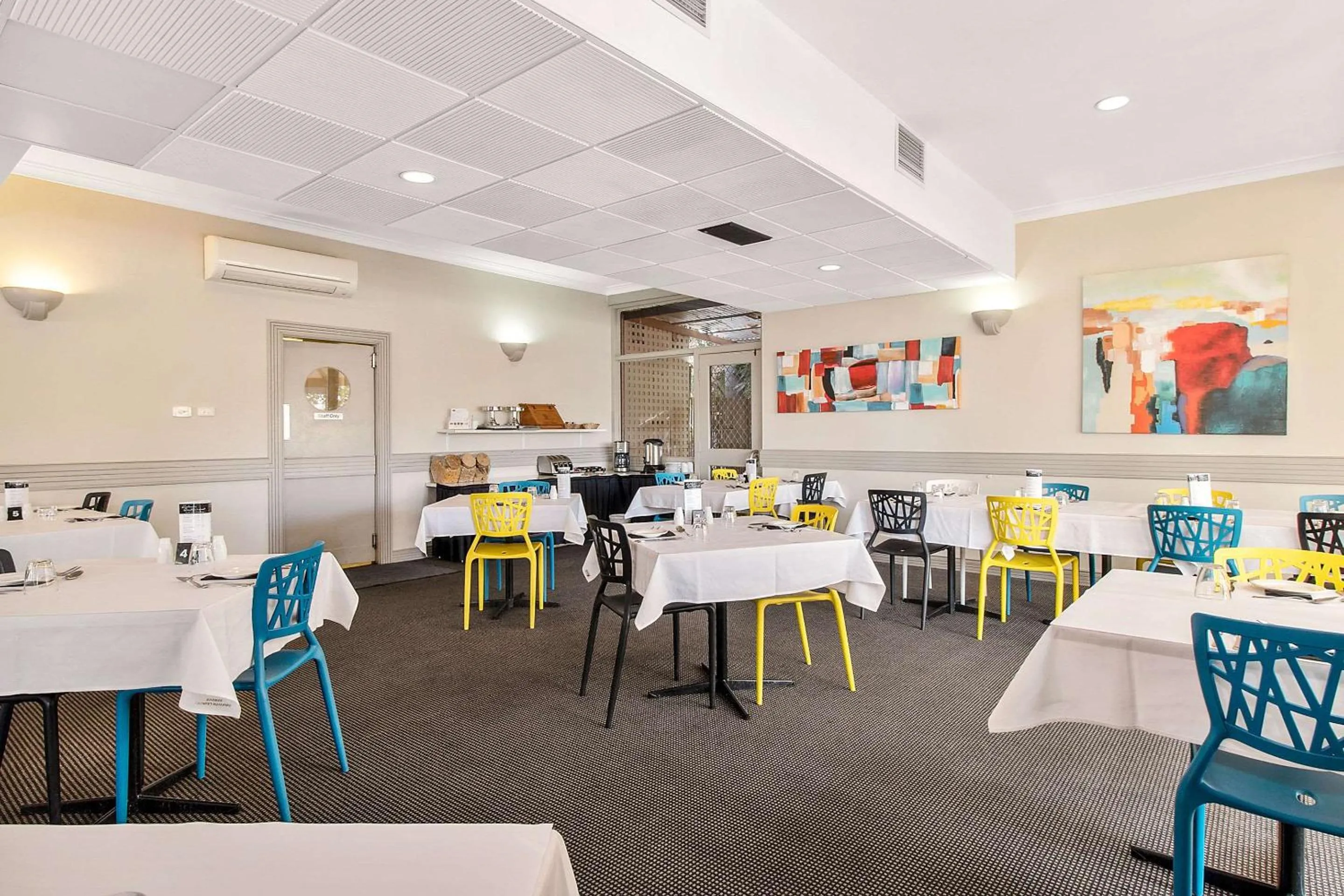 Restaurant/places to eat in Econo Lodge Griffith Motor Inn