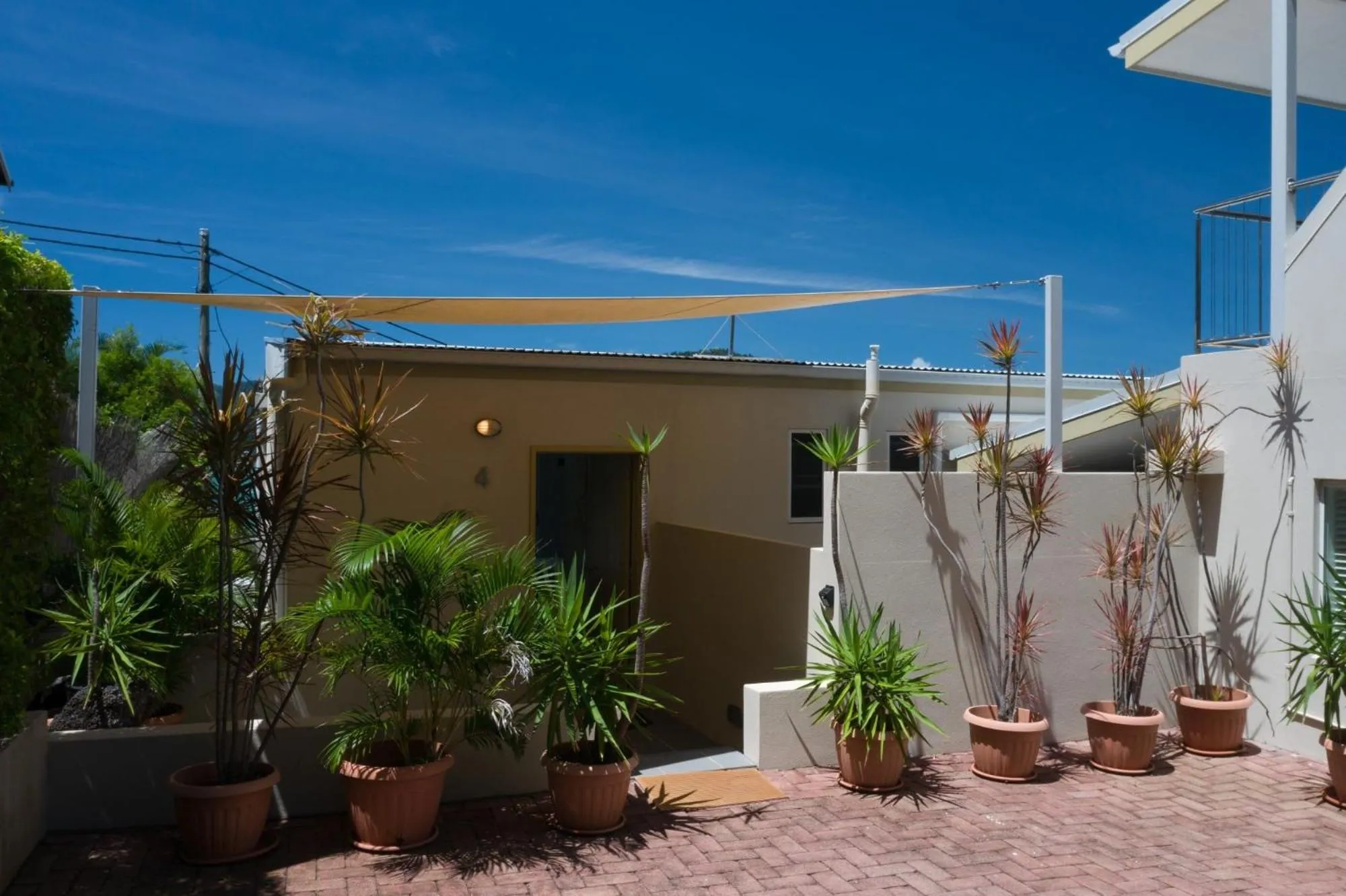 Coffee/tea facilities in Waterview Airlie Beach