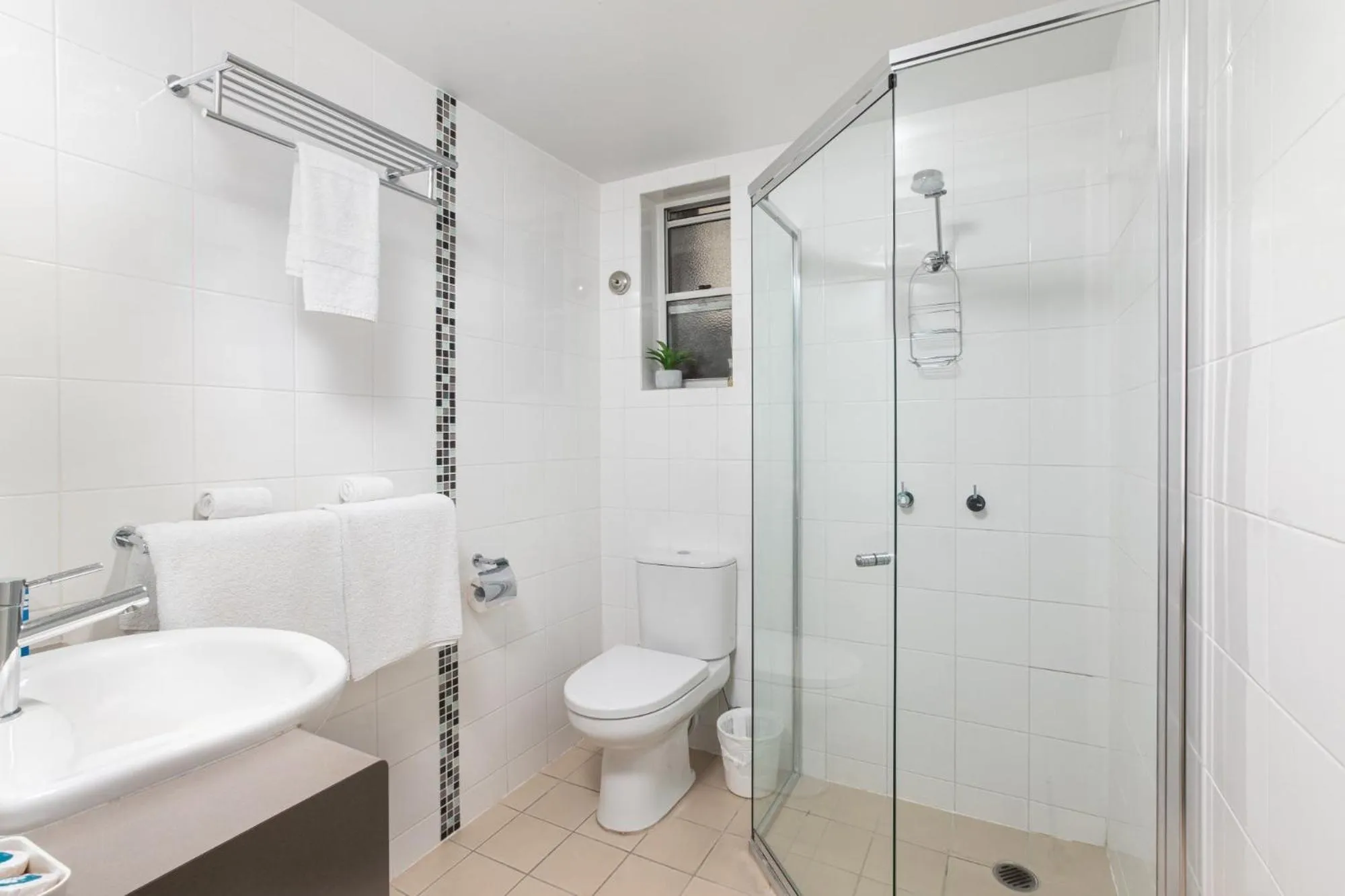 Toilet in Waterview Airlie Beach