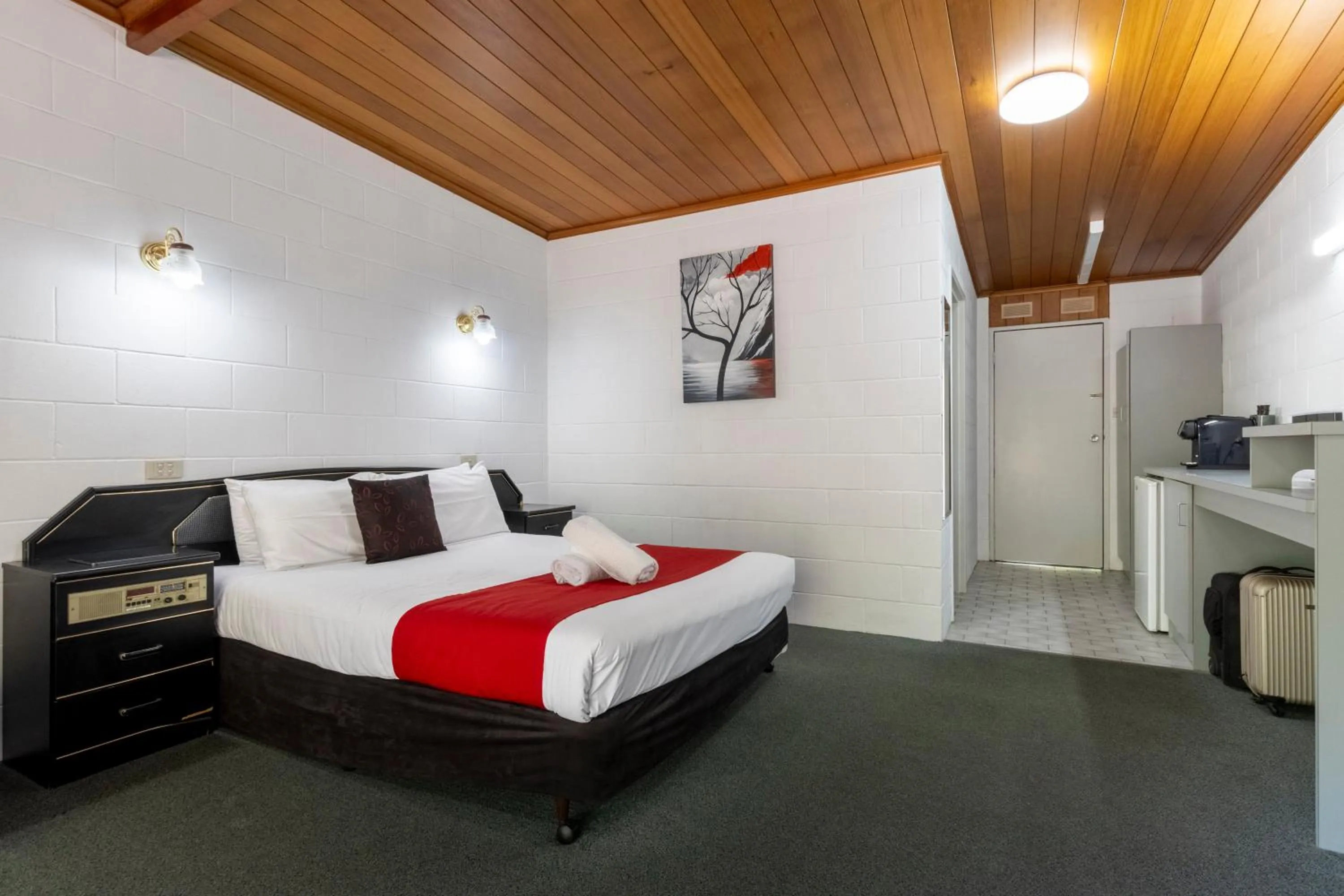 Bed in The Grampians Motel