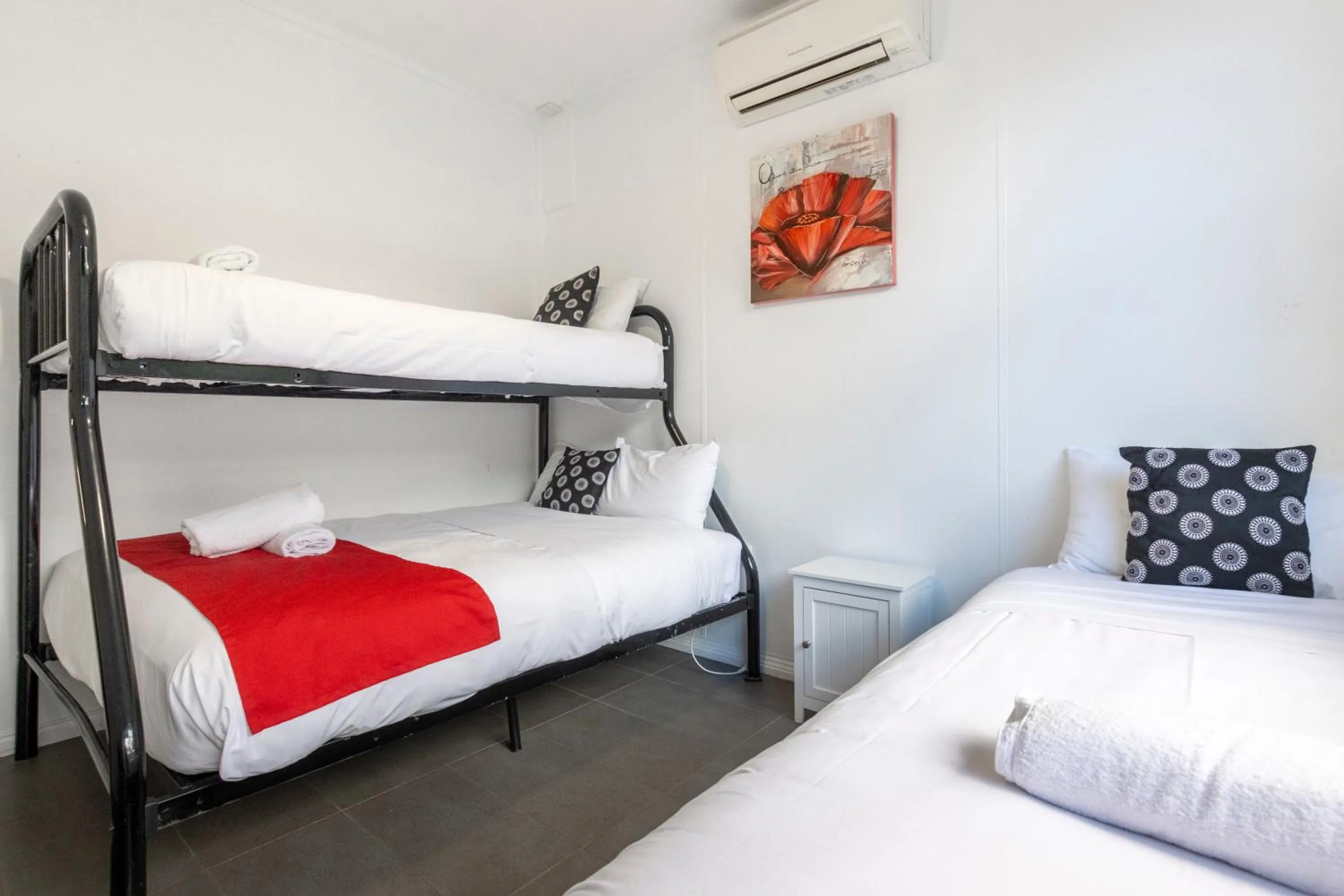 Bed in The Grampians Motel