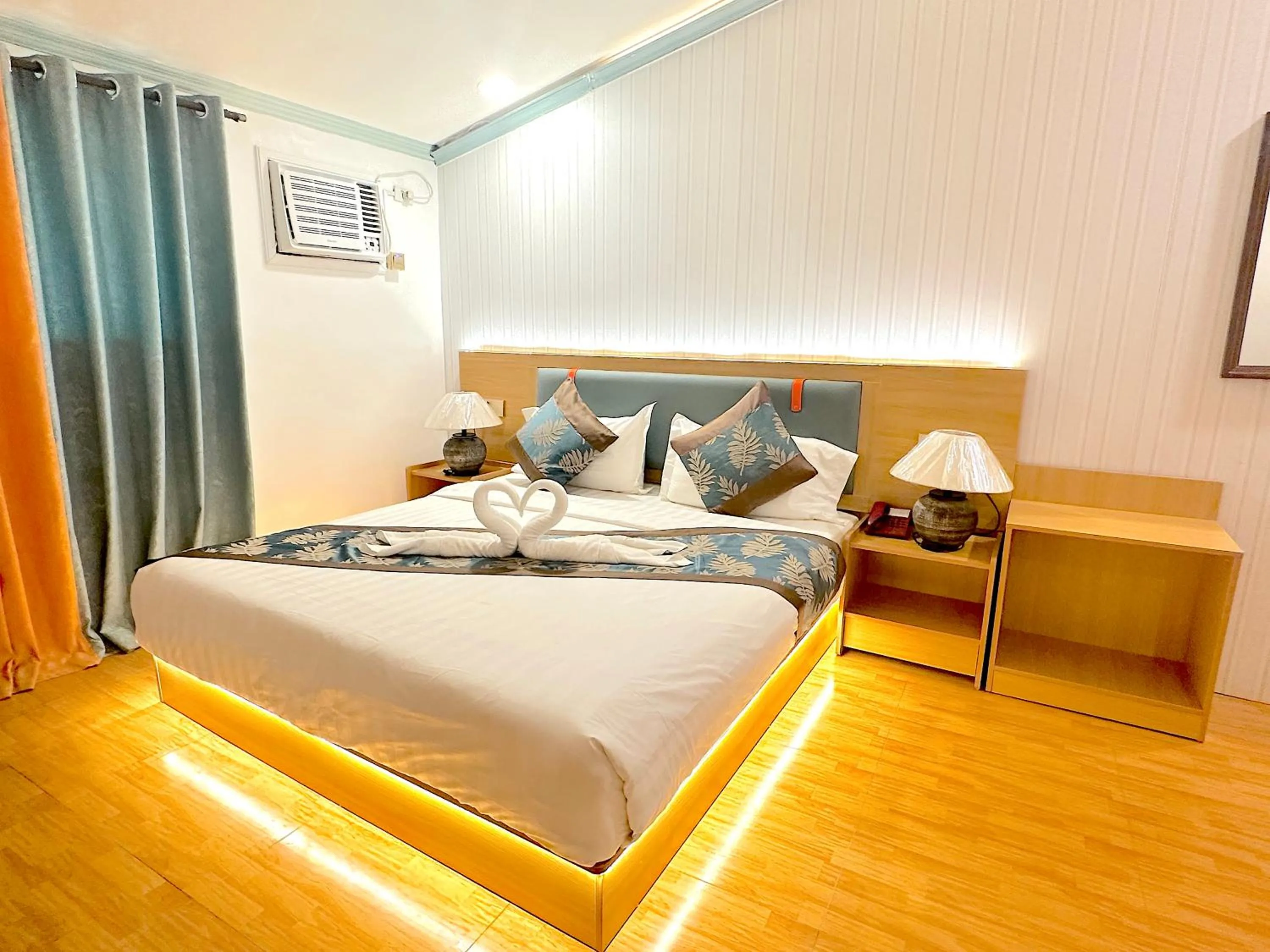 Bed in Royal Park Resort Boracay