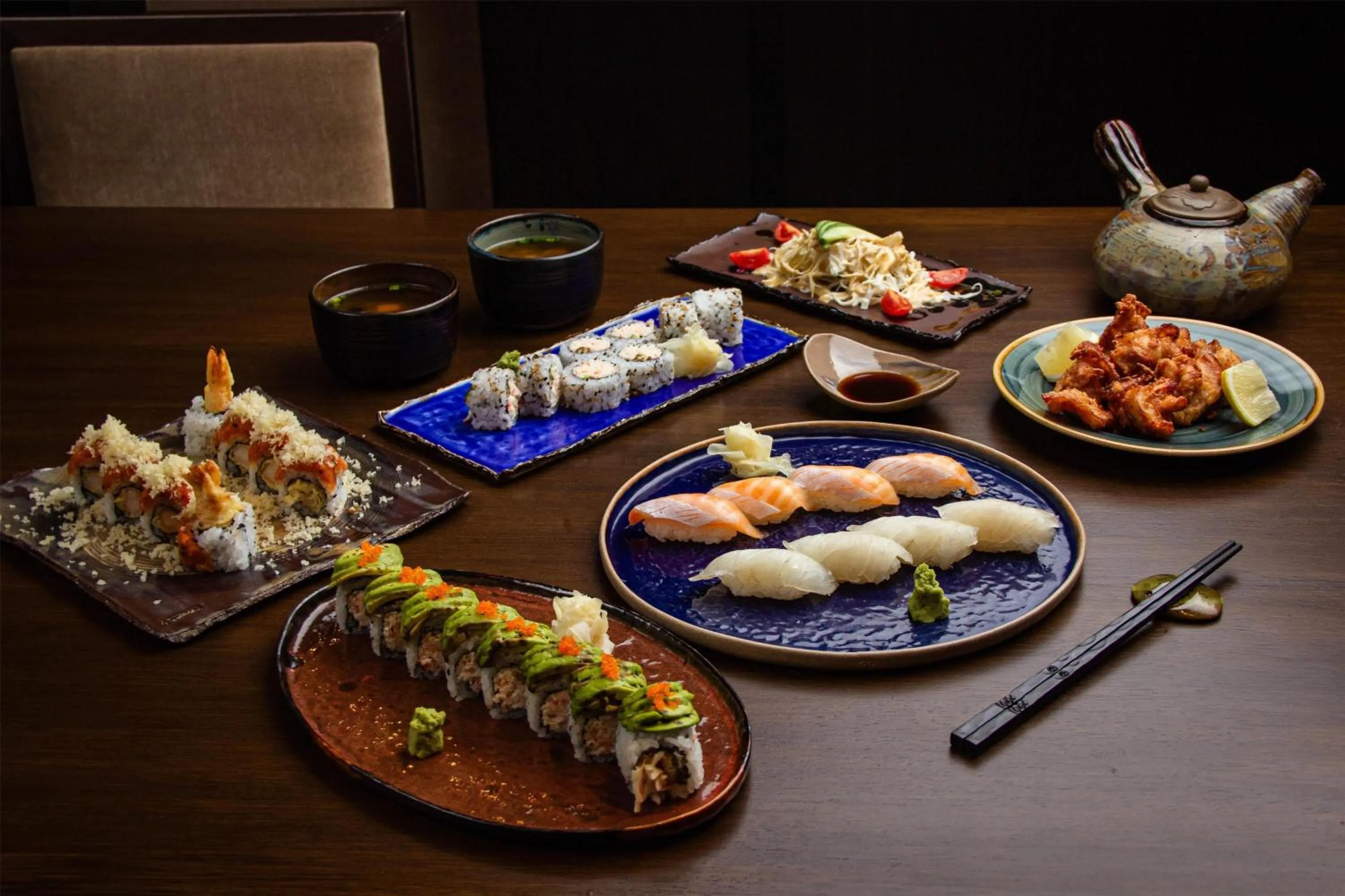 Restaurant/places to eat in Kempinski Hotel Khan Palace