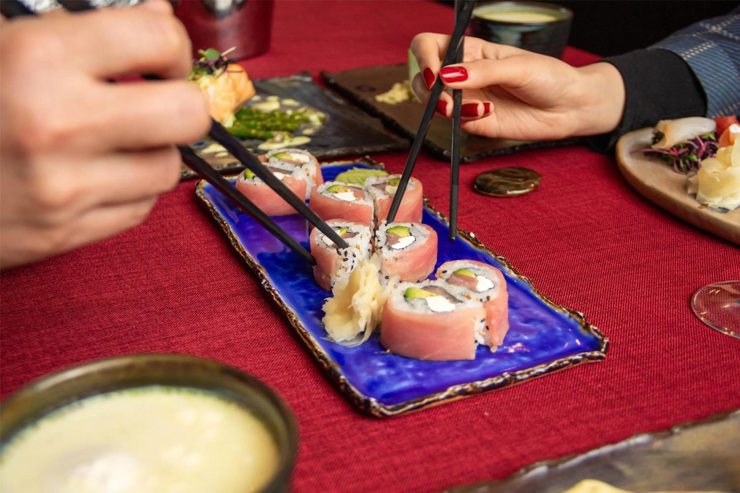 Restaurant/places to eat in Kempinski Hotel Khan Palace