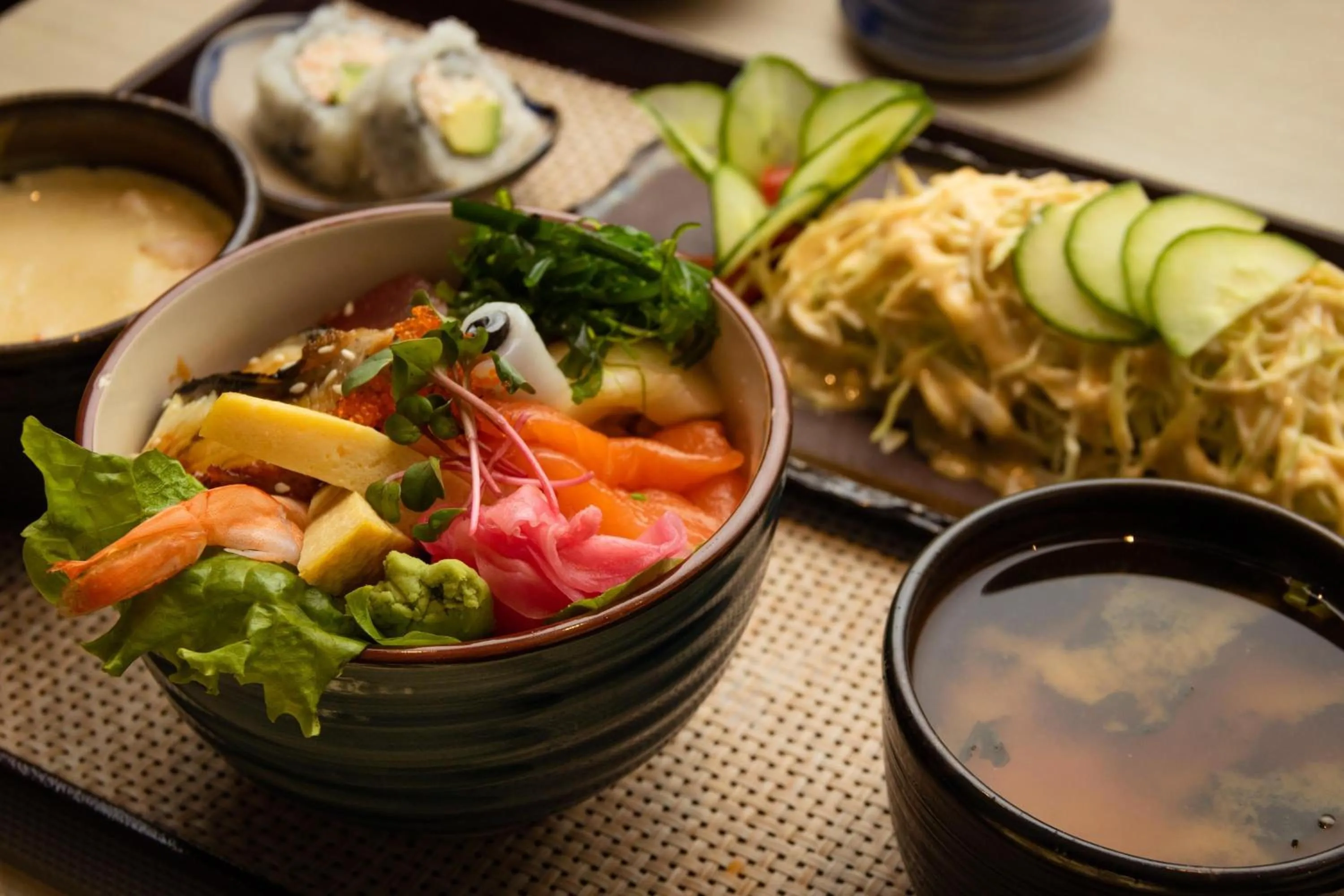 Restaurant/places to eat in Kempinski Hotel Khan Palace