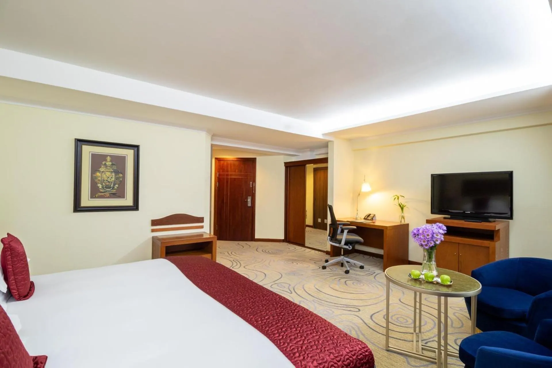 Bedroom, Bed in Kempinski Hotel Khan Palace