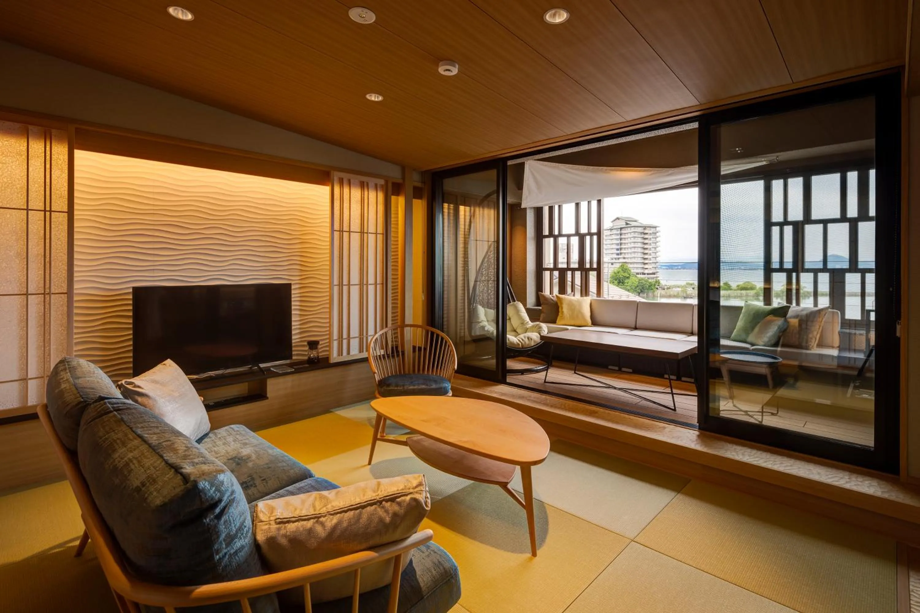 Living room in Biwako Ryokusuitei