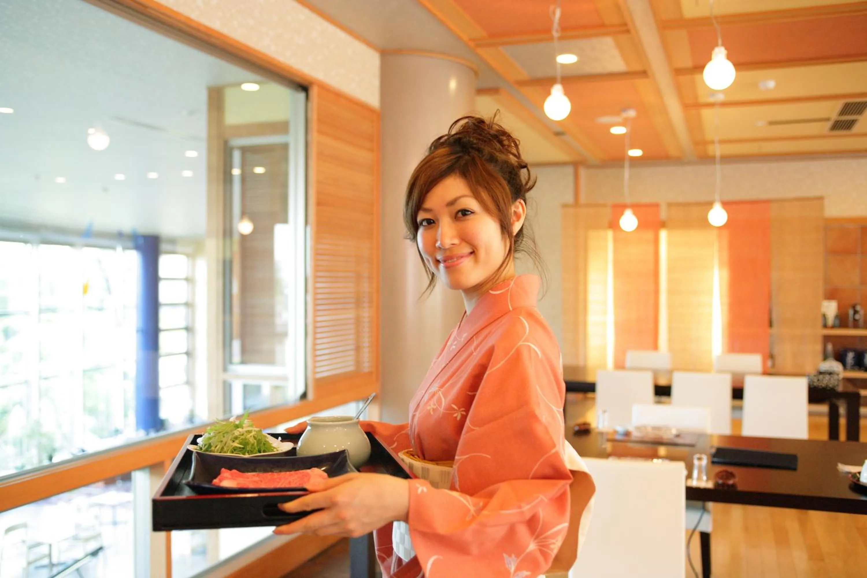 People in Biwako Ryokusuitei