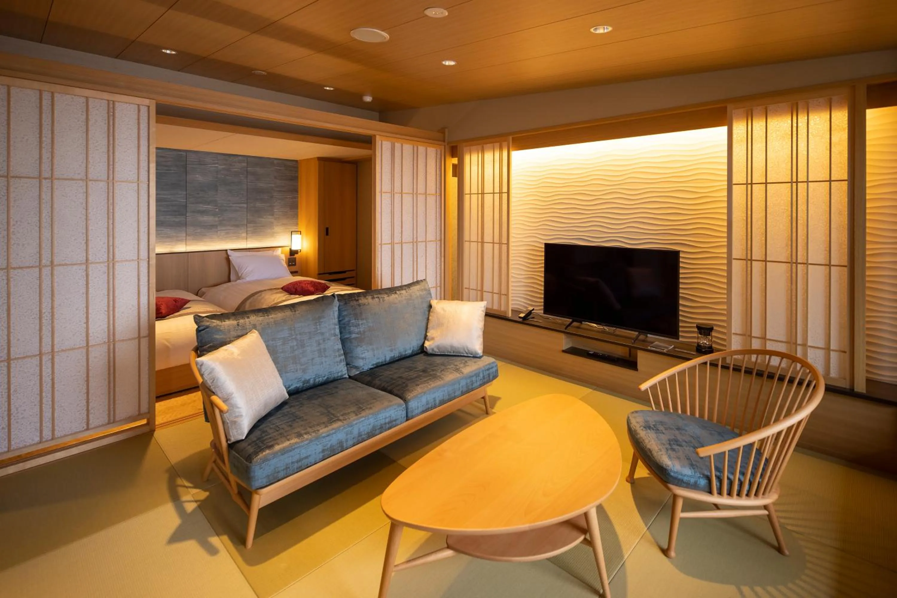 Living room in Biwako Ryokusuitei