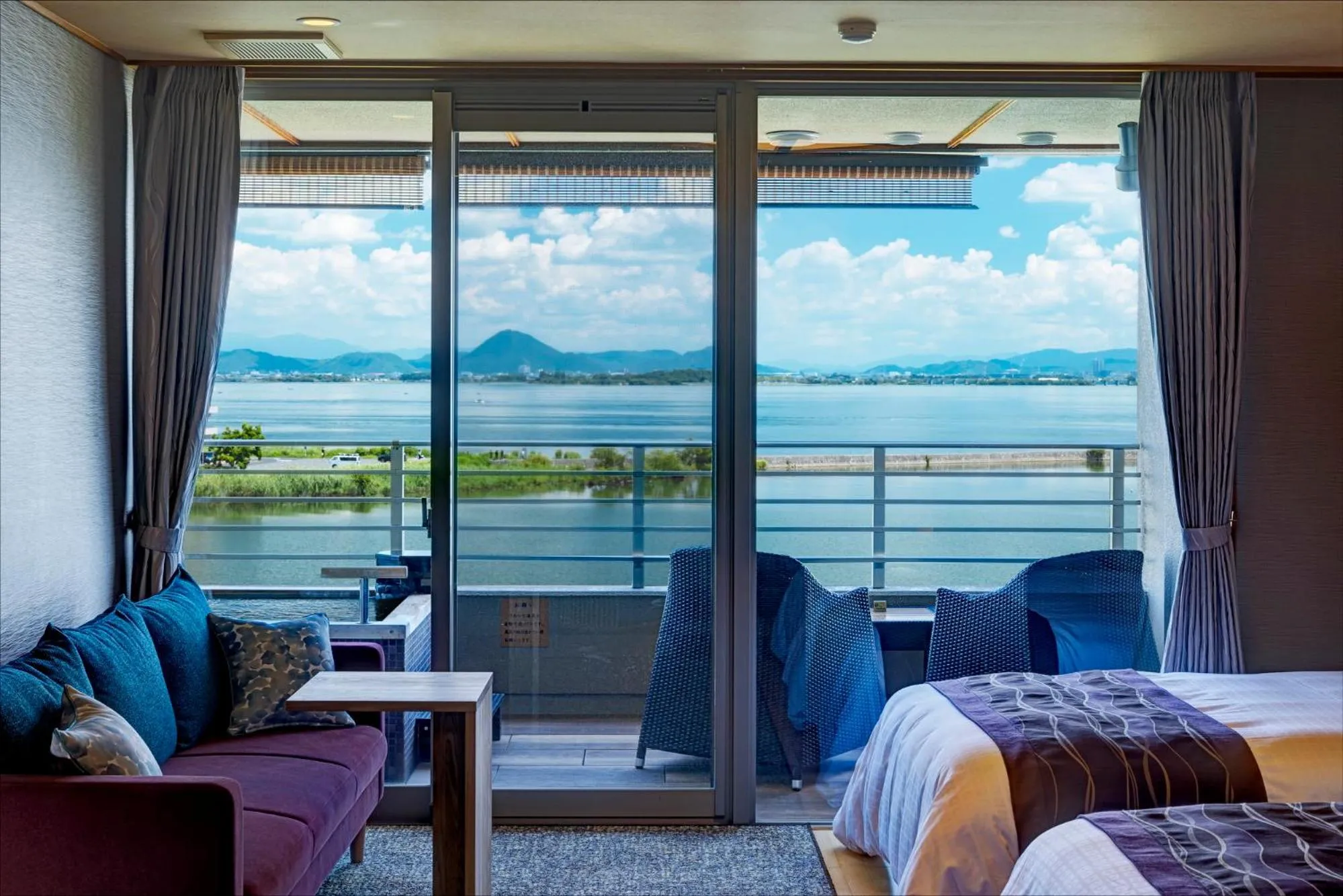 View (from property/room), Bed in Biwako Ryokusuitei