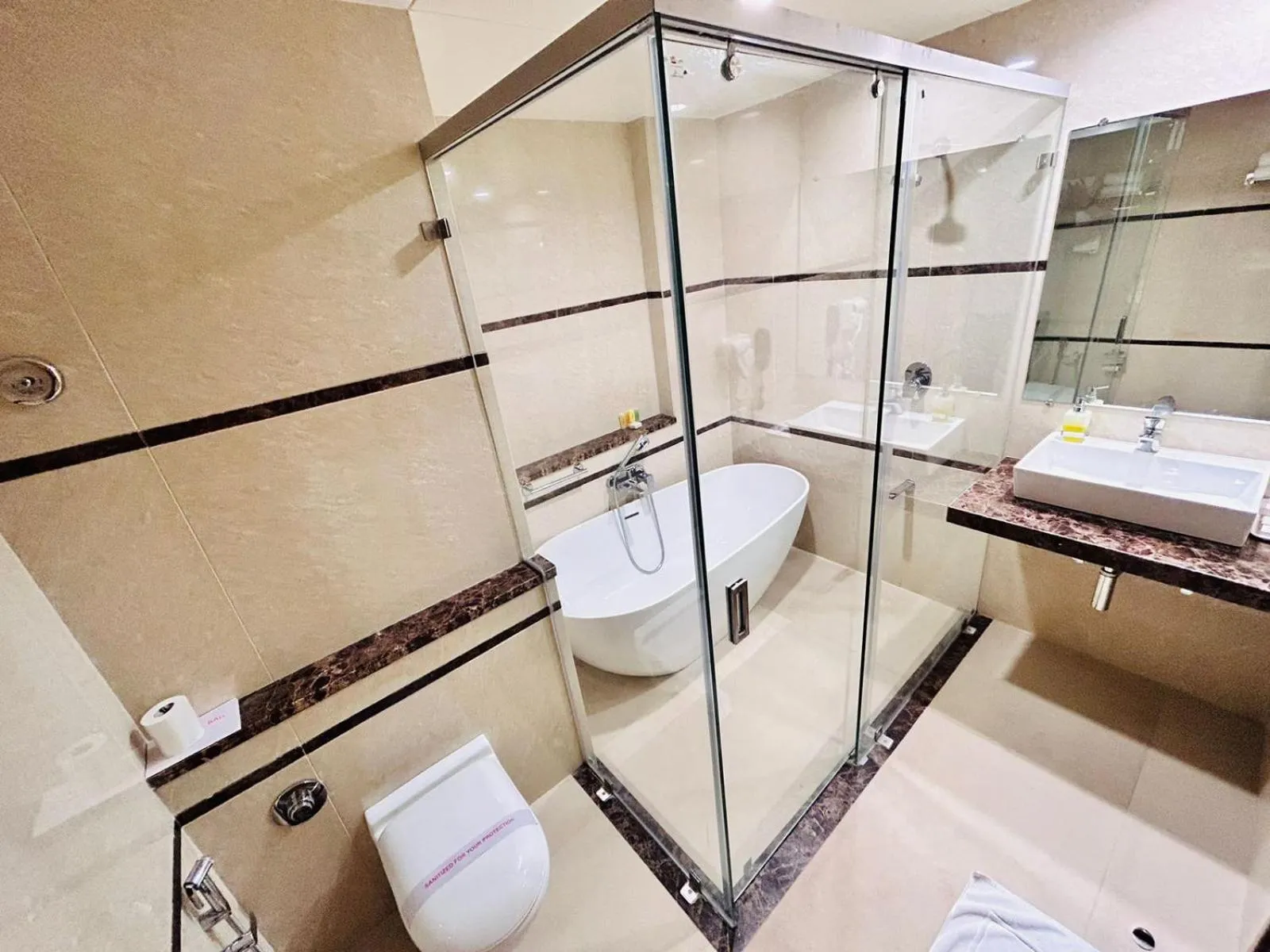 Bathroom in Boulevard 9 Luxury Resort & Spa