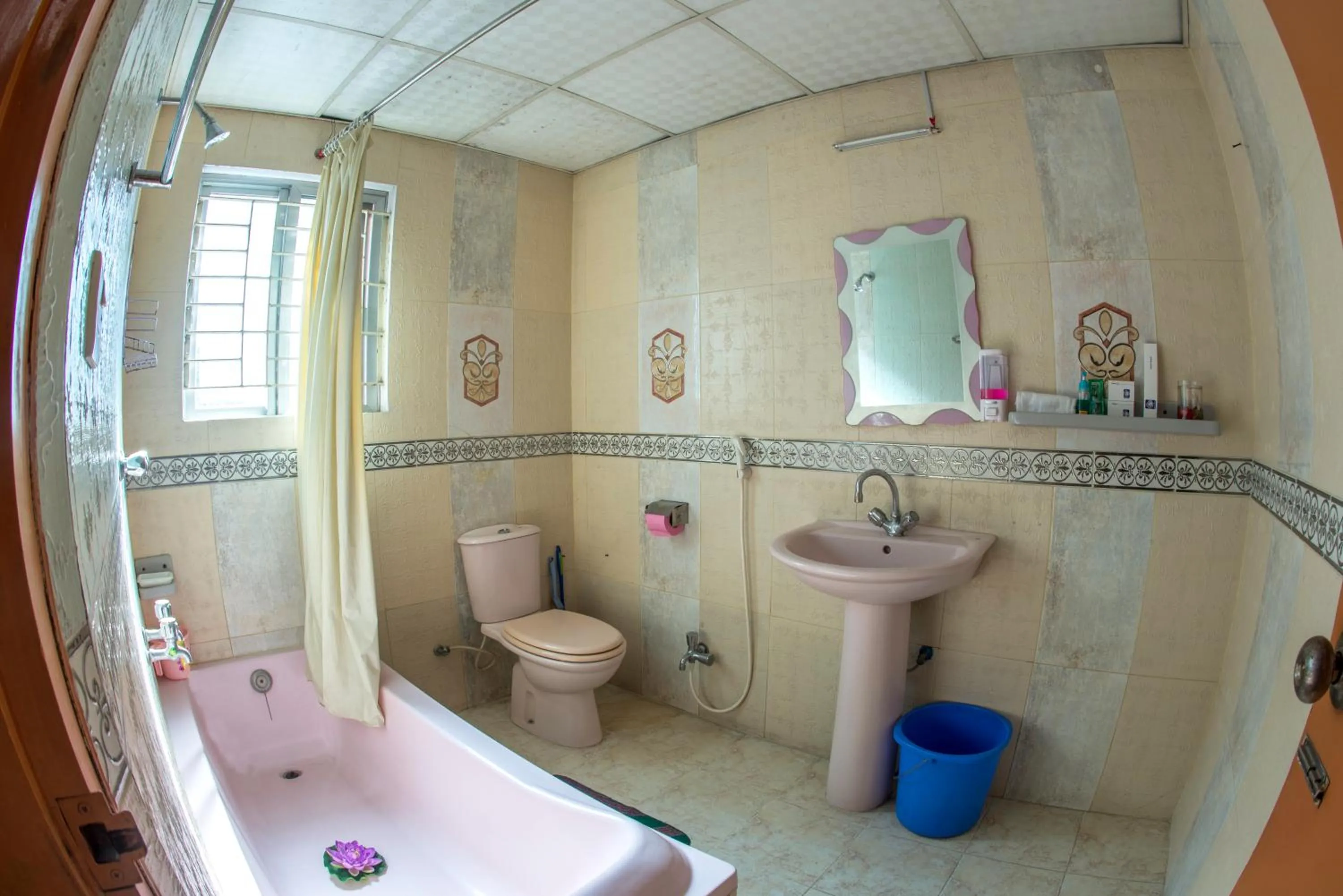 Toilet in Babylon Hotel & Serviced Apartment