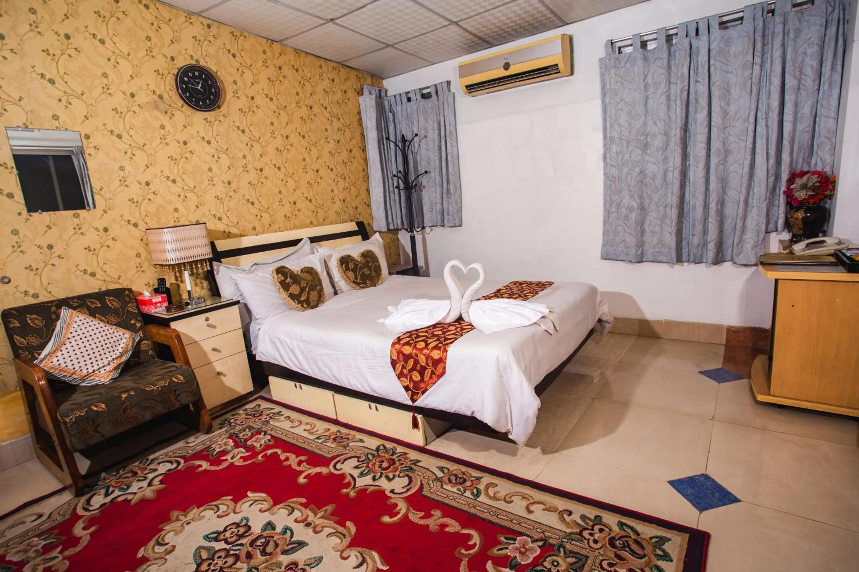 VIP, Bed in Babylon Hotel & Serviced Apartment