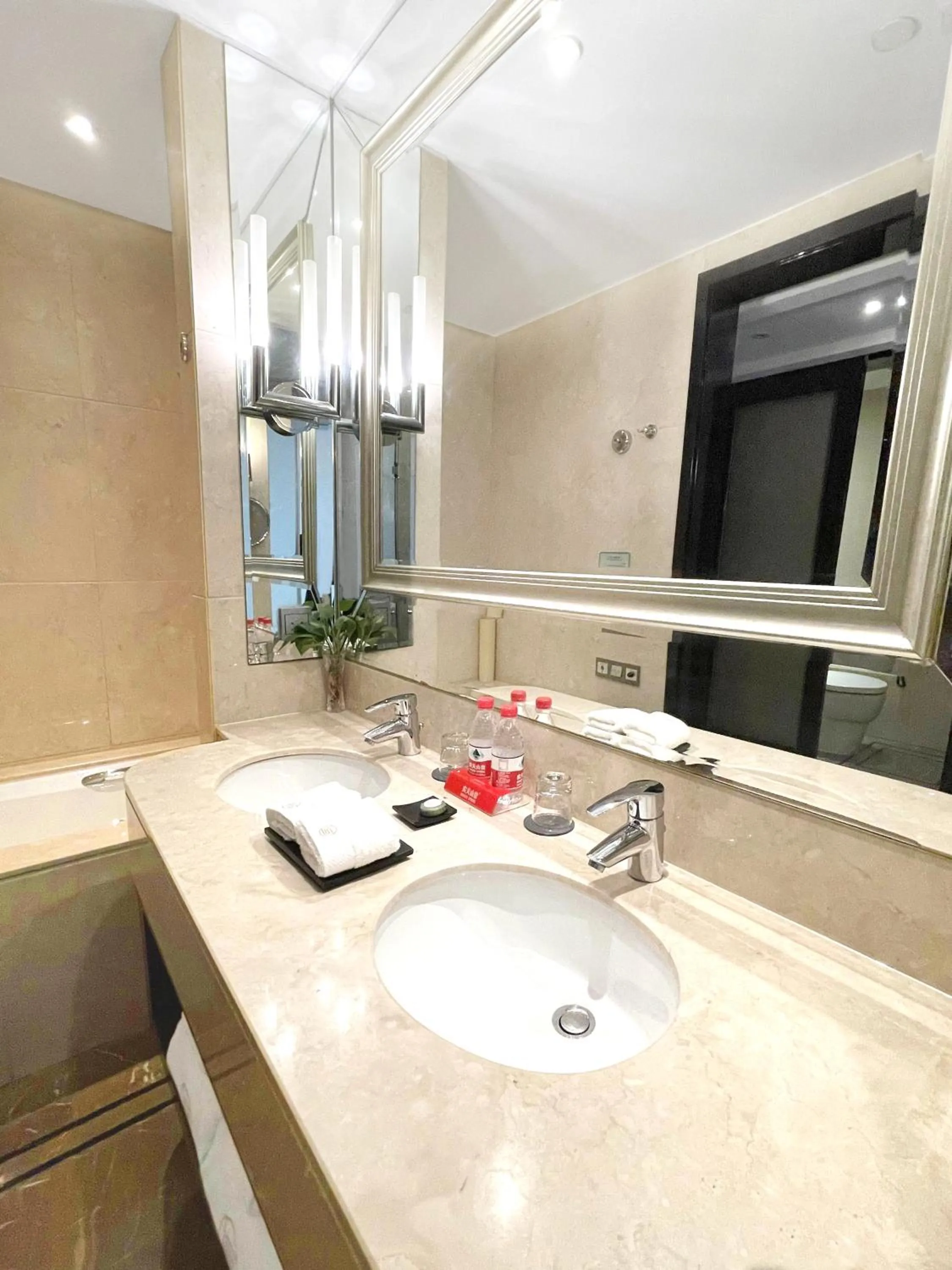 Bathroom in Lv Shou Hotel