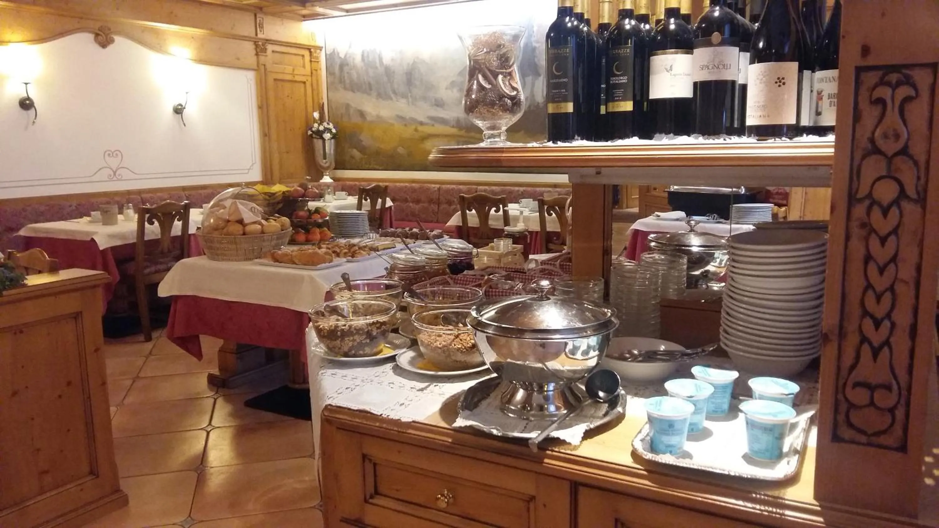 Breakfast in Hotel Alpina