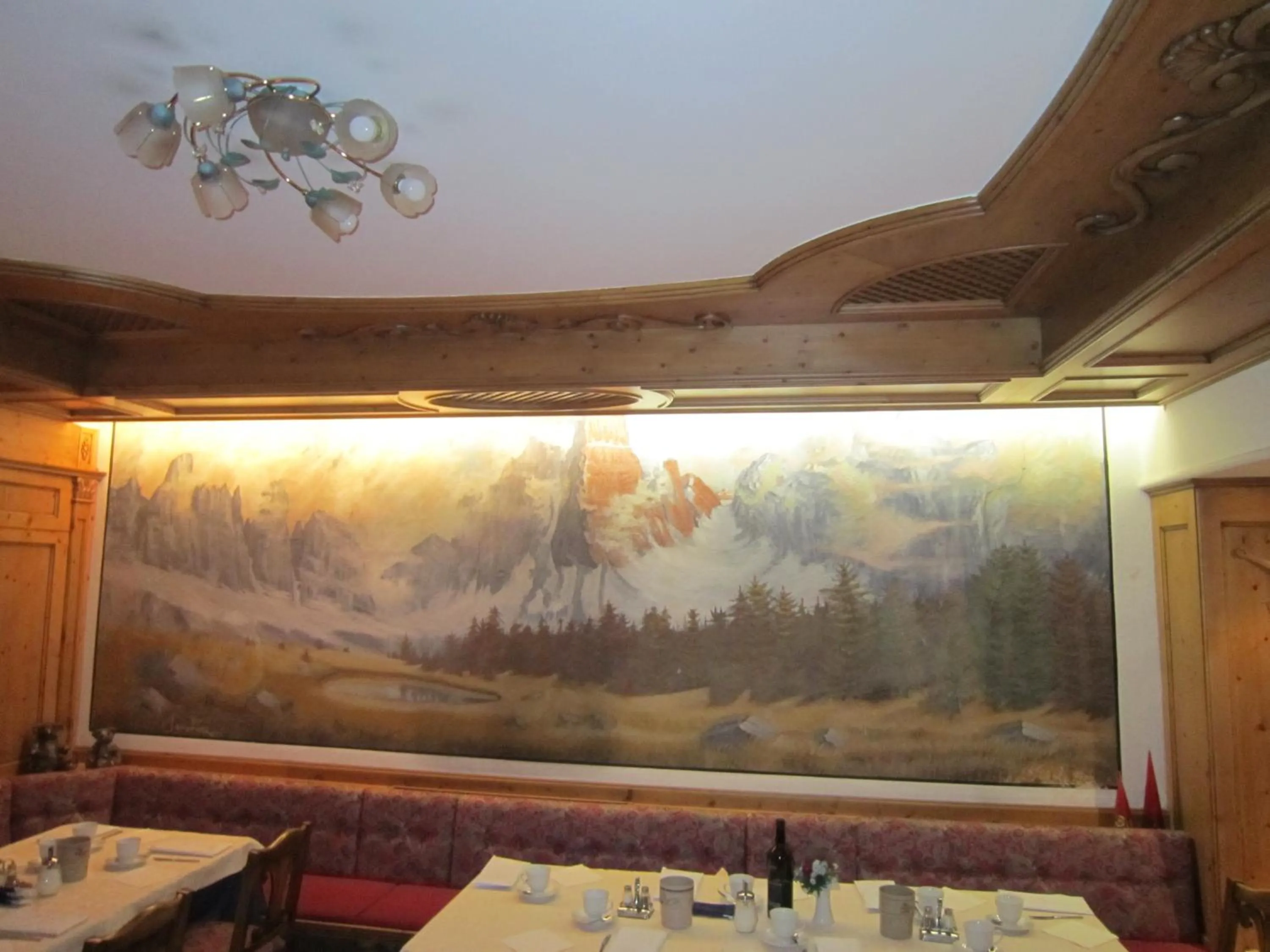 Restaurant/places to eat in Hotel Alpina