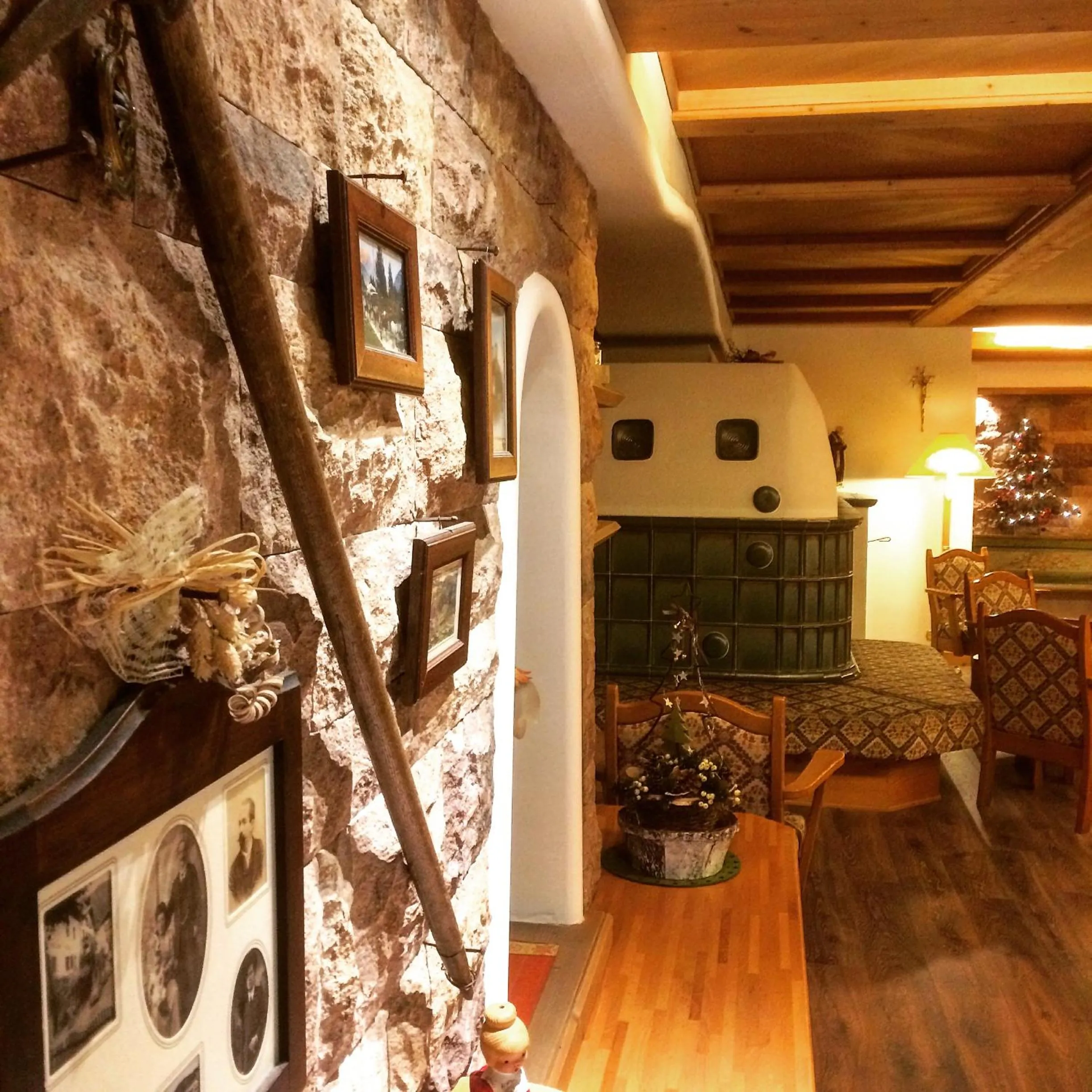 Lounge or bar in Hotel Alpina