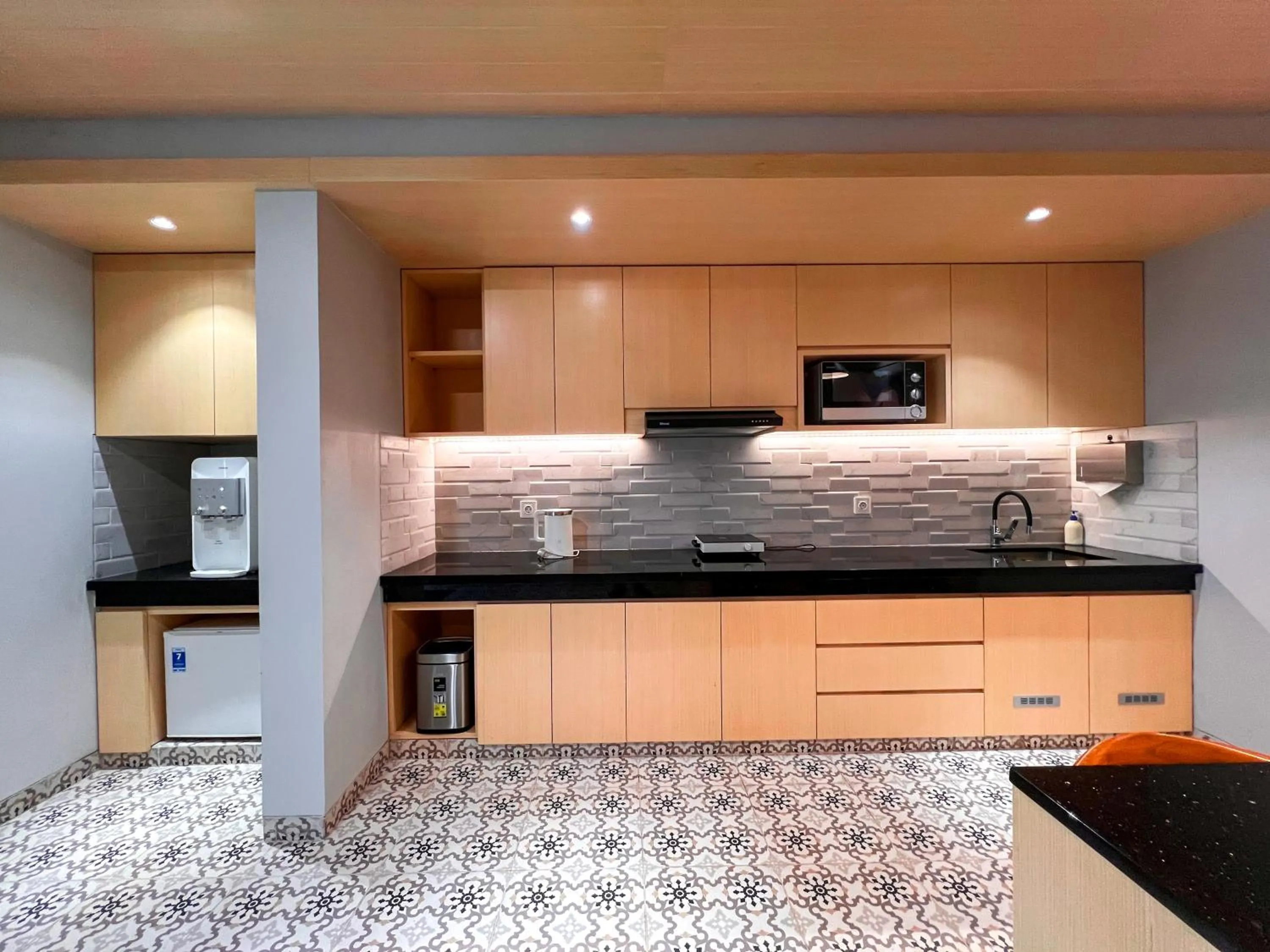 kitchen, Bed in Gracia Spa Resort Hotel