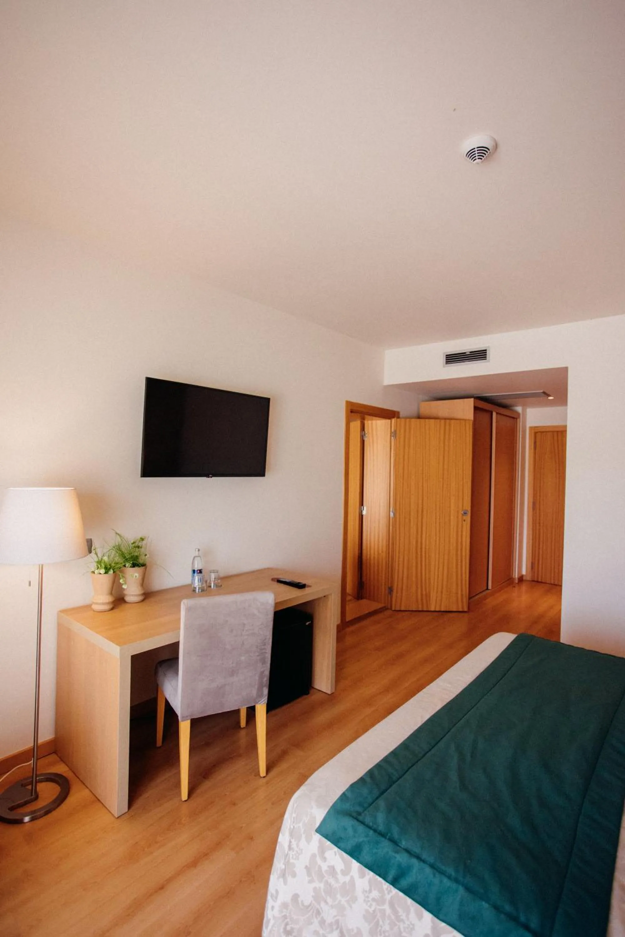 TV and multimedia, Bed in Casas Novas Countryside Hotel Spa & Events