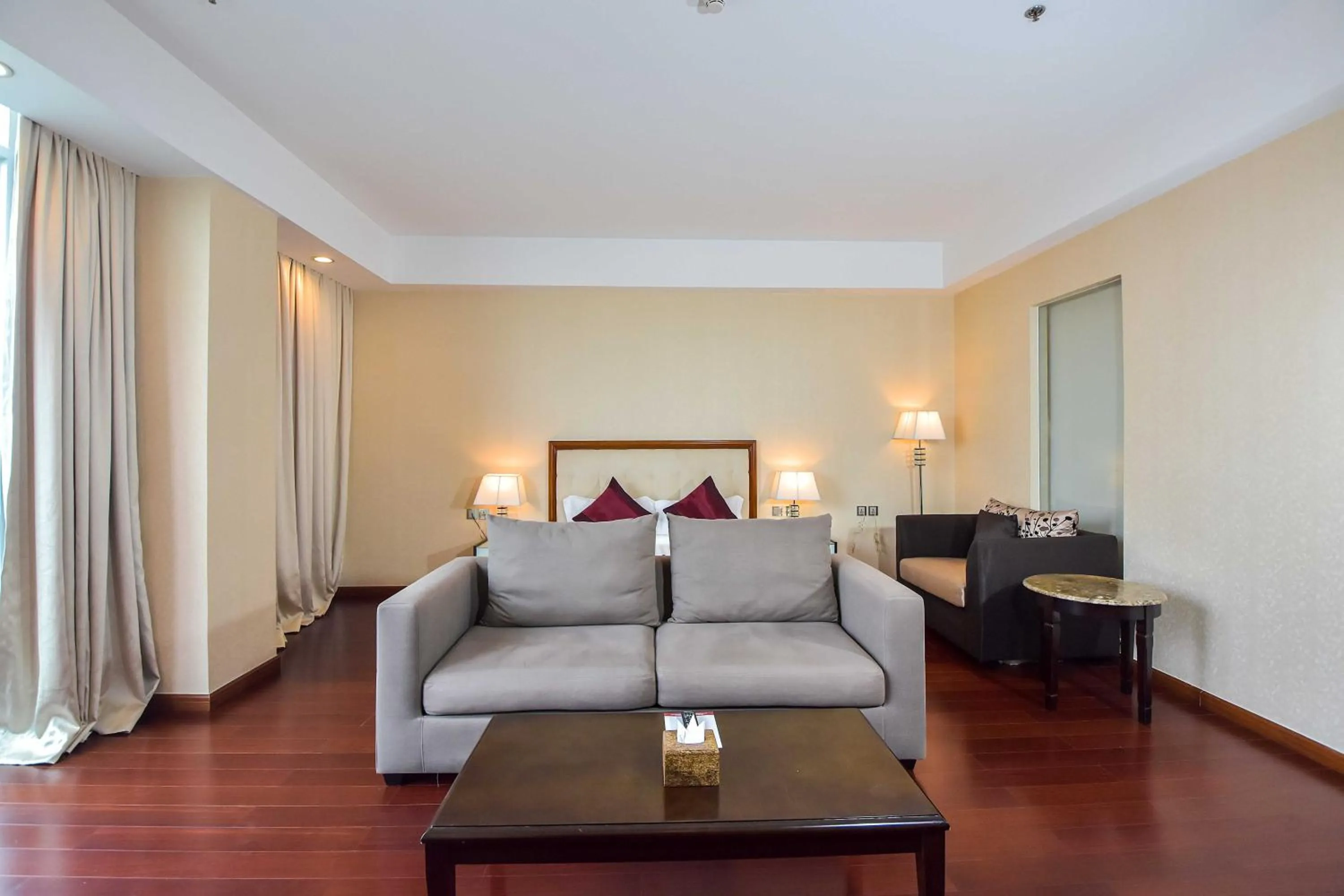 Seating area, Bed in Dara Airport Hotel