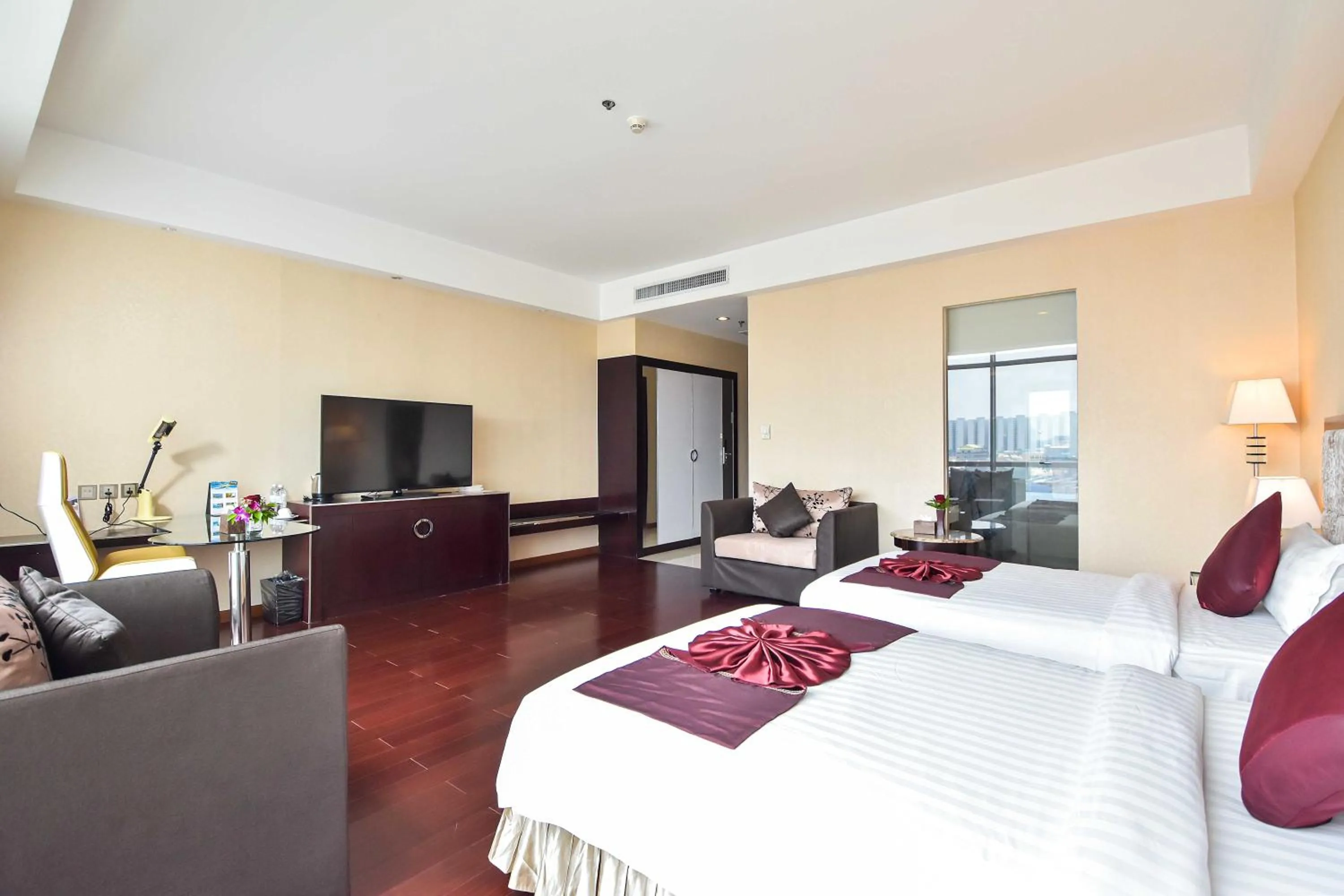 Bed in Dara Airport Hotel