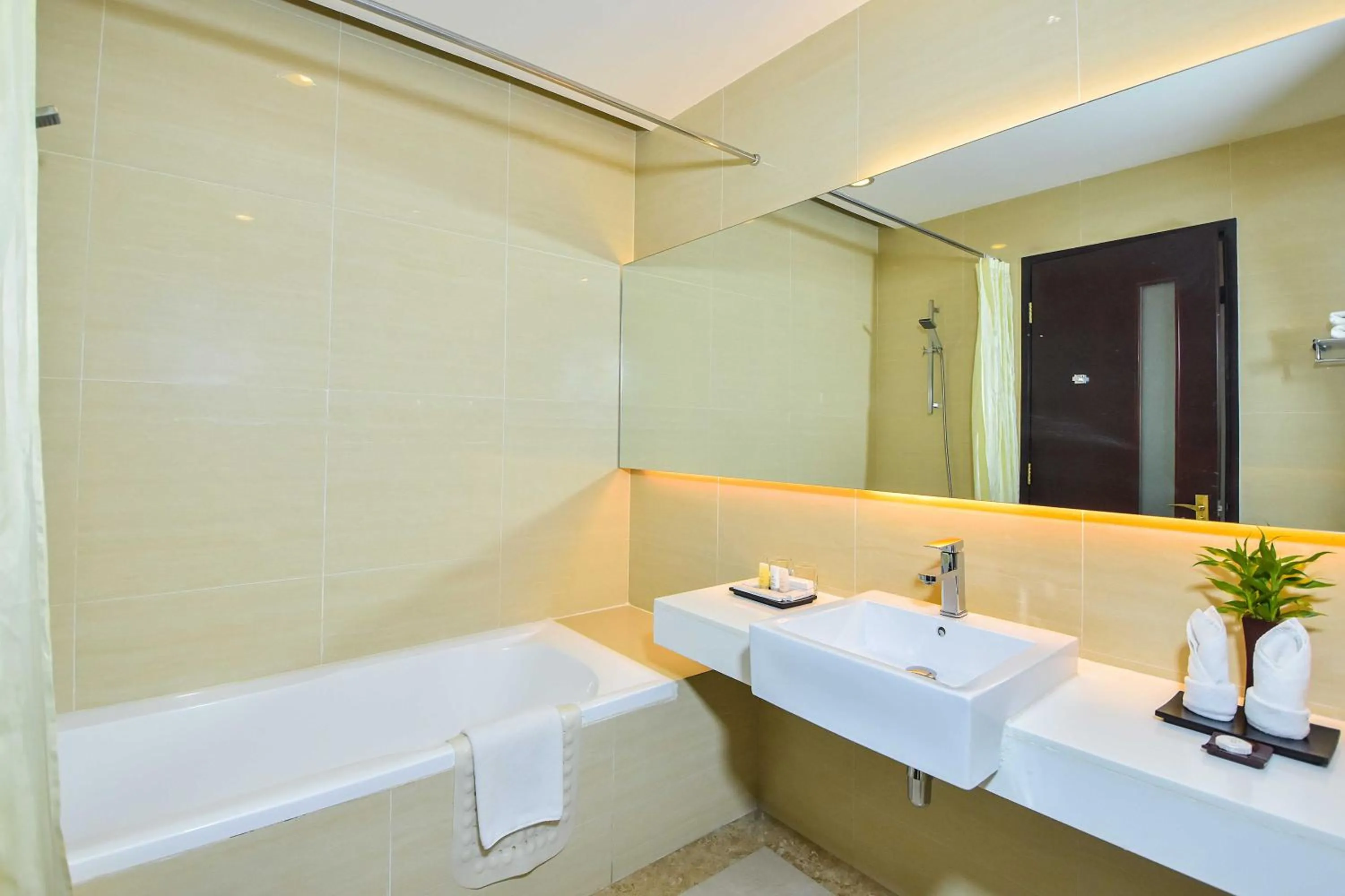 Bathroom in Dara Airport Hotel
