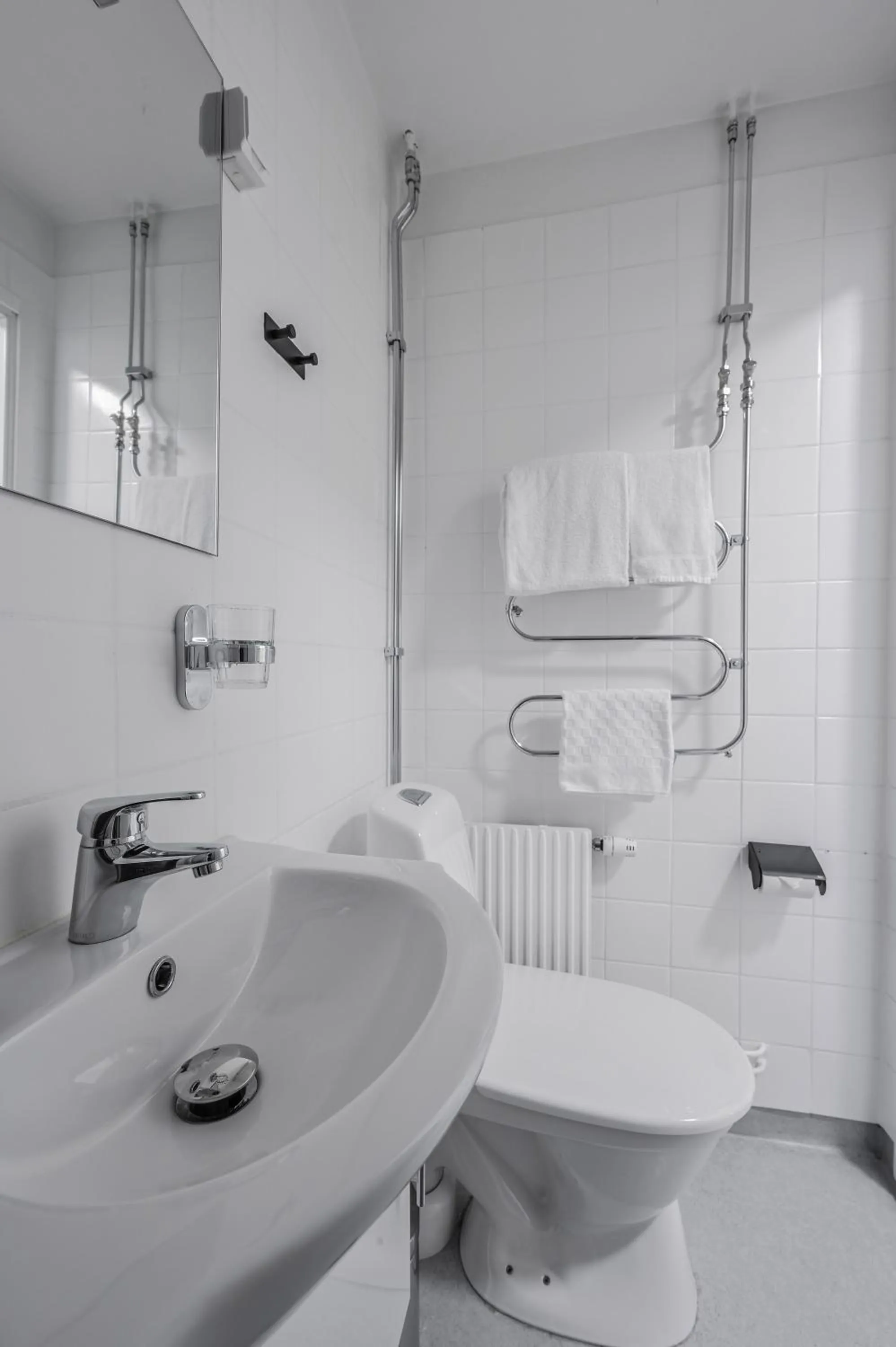 Shower in Hotel Bema