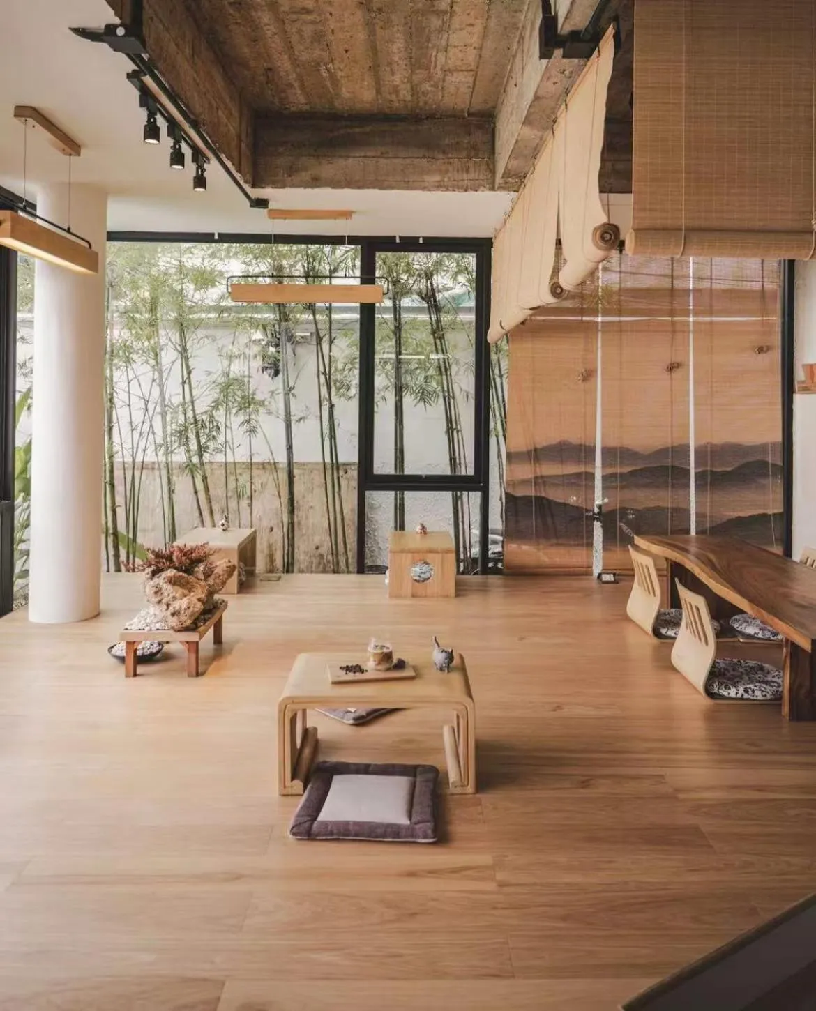 YOLO Bangkok Boutique Hotel