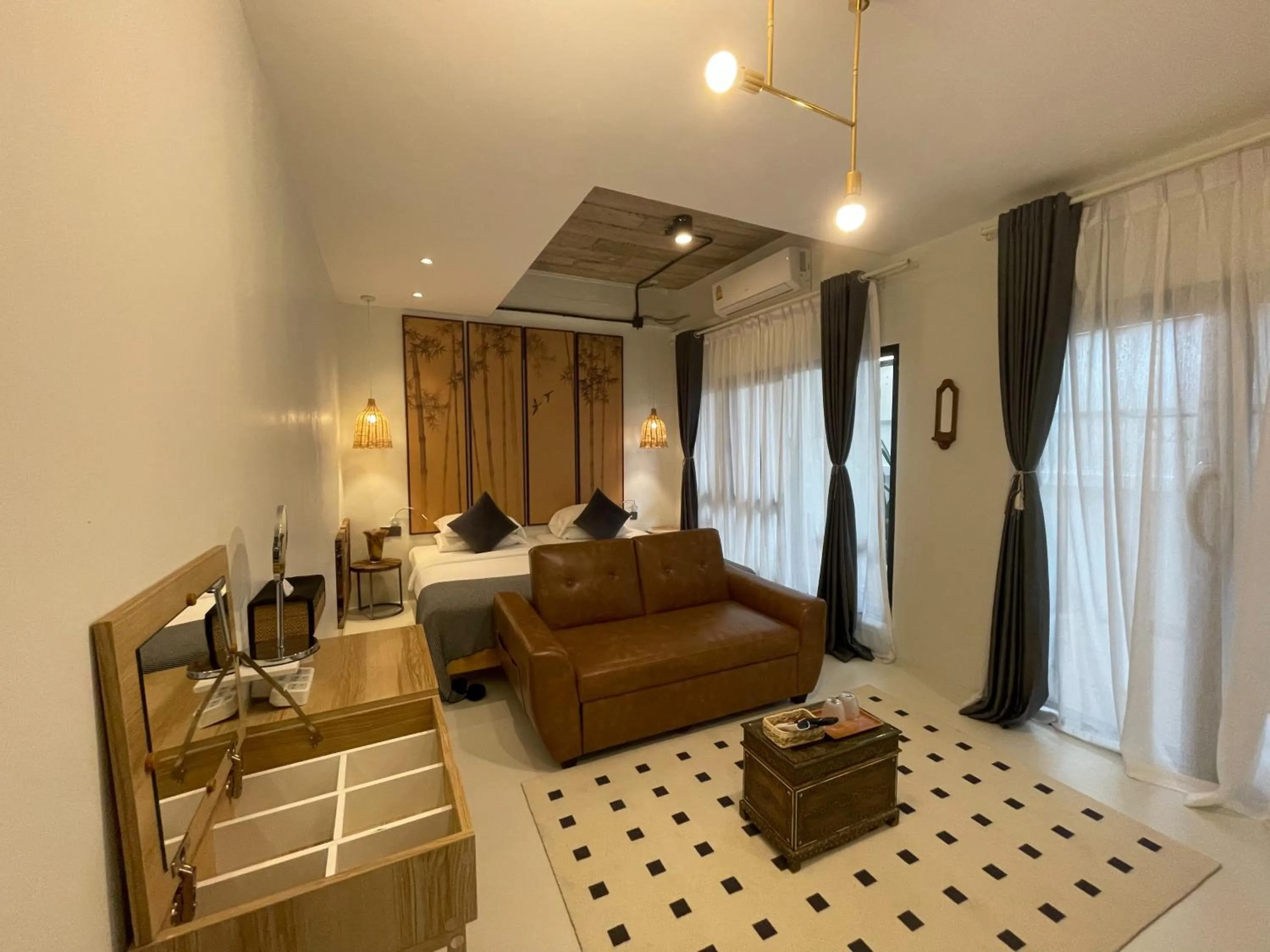 Photo of the whole room, Bed in YOLO Bangkok Boutique Hotel