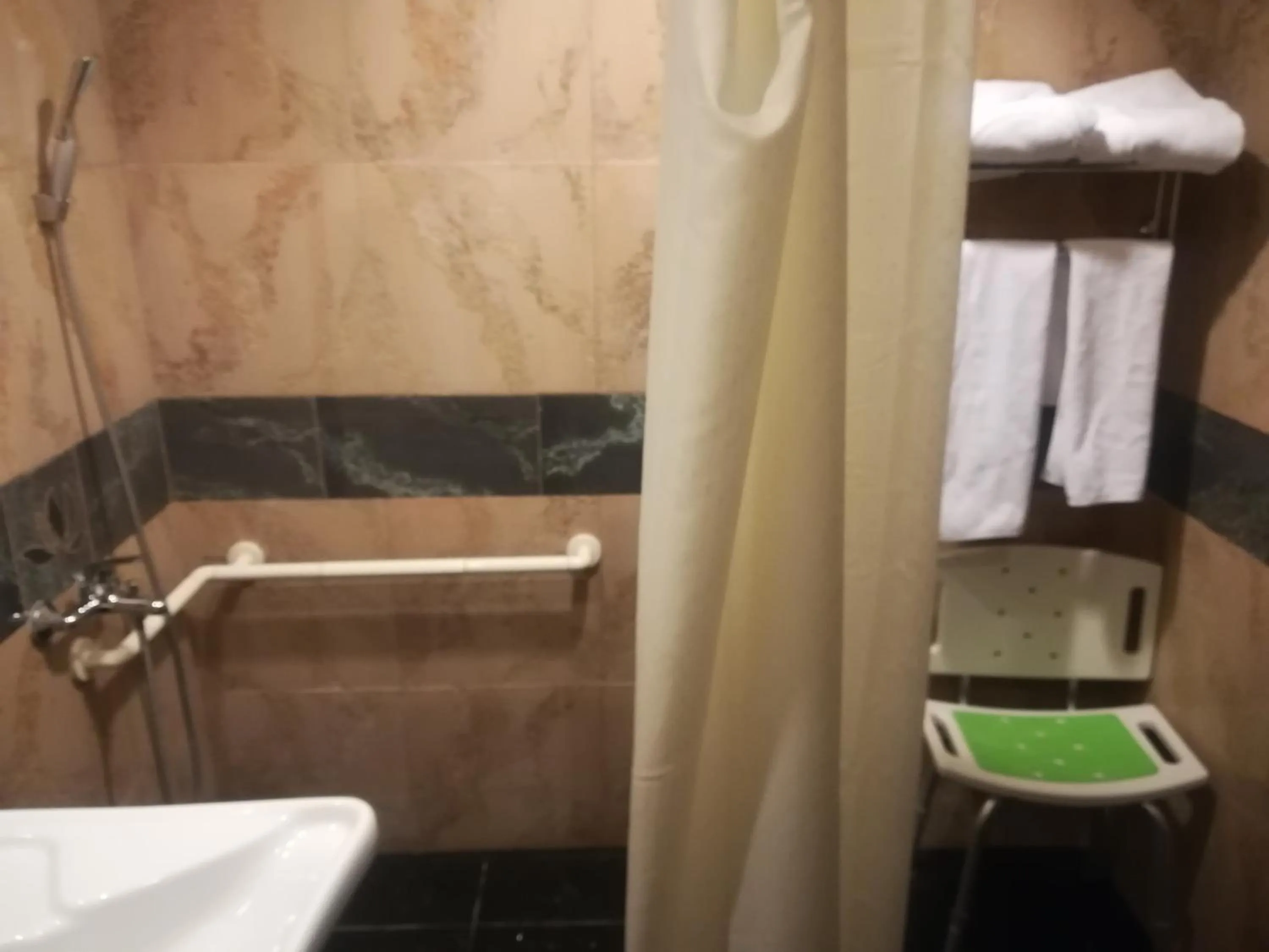 Bathroom in Hotel HP Tower One Brasov