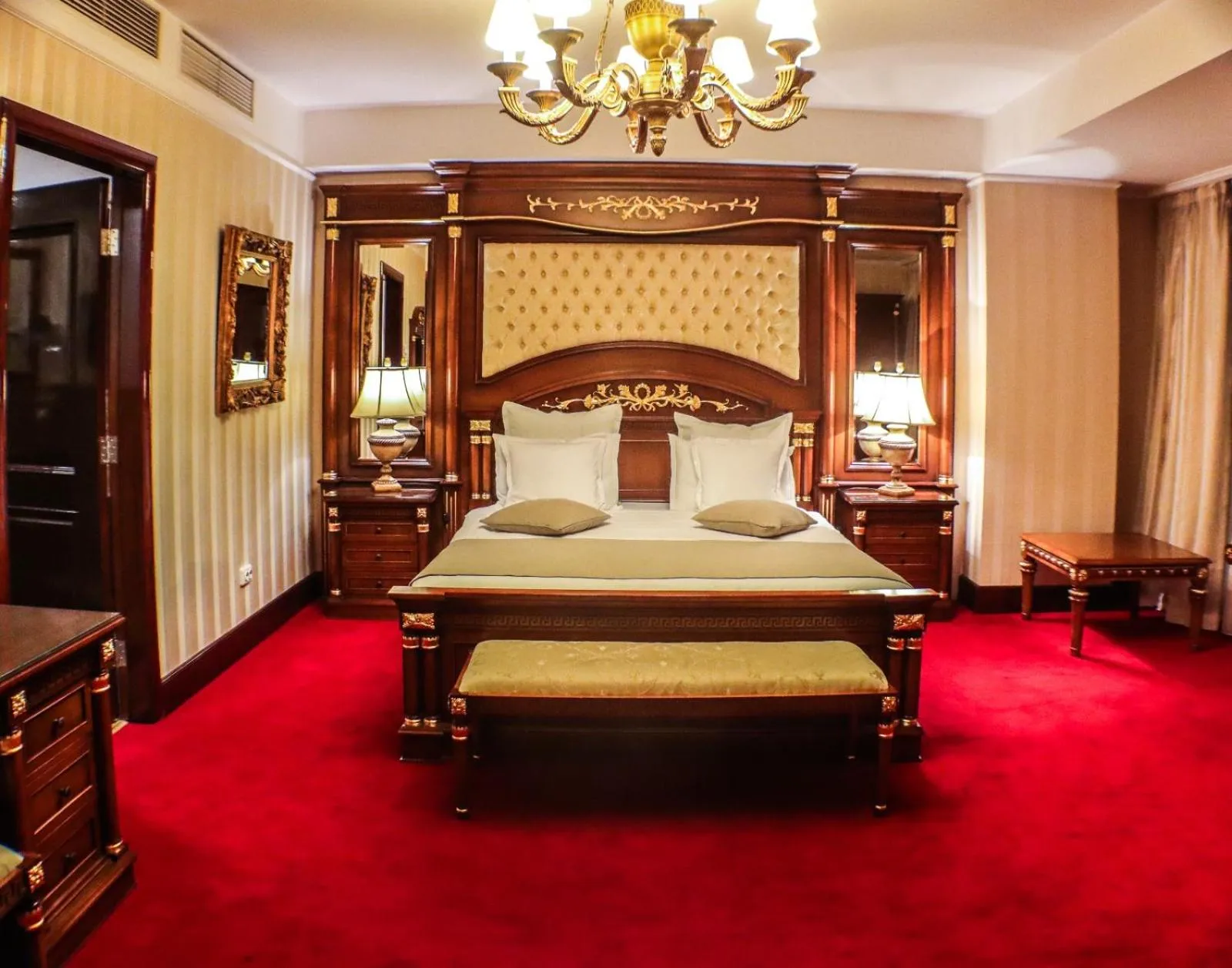 Bed in Hotel HP Tower One Brasov