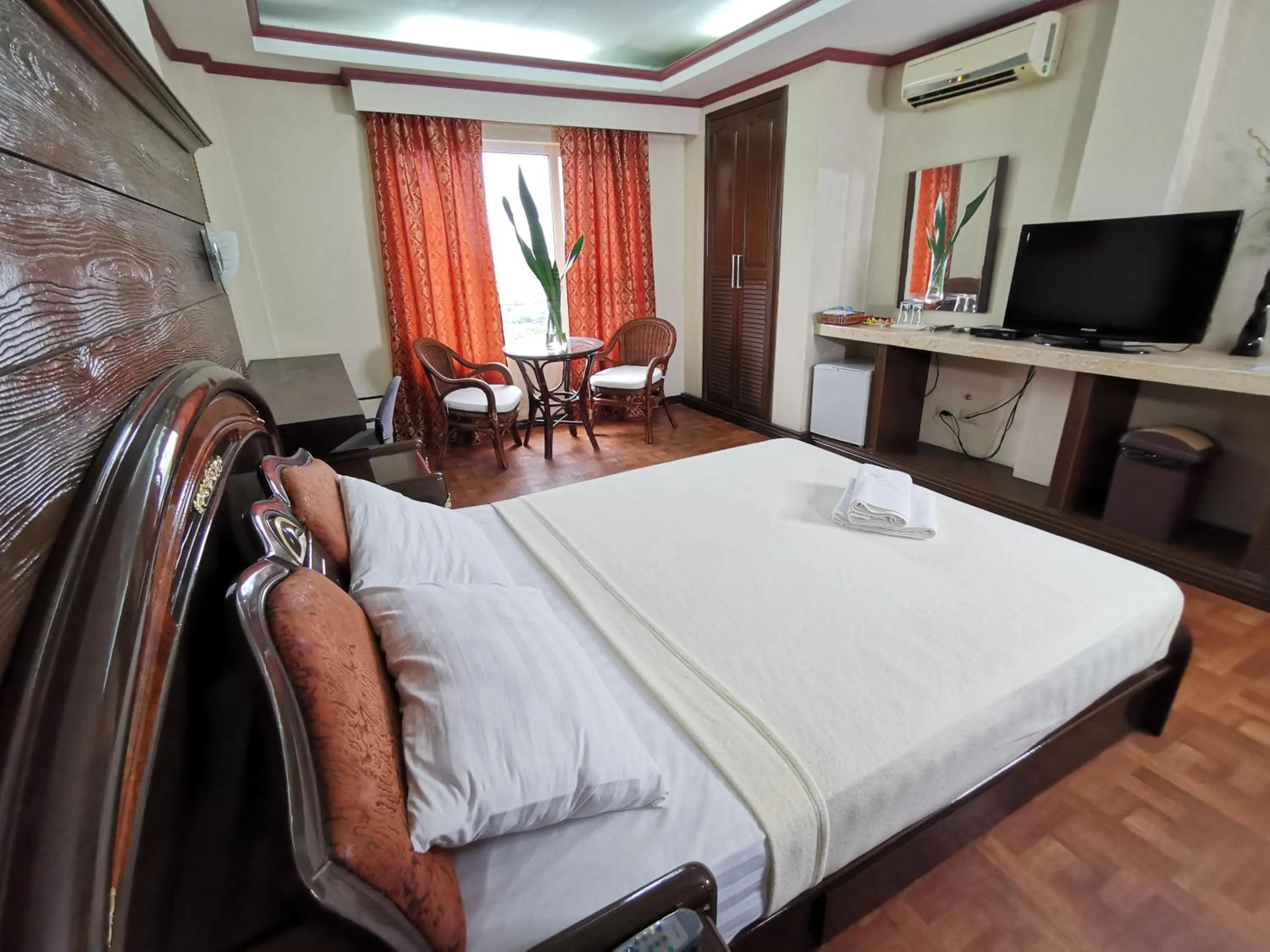 Bed in Cebu Hilltop Hotel
