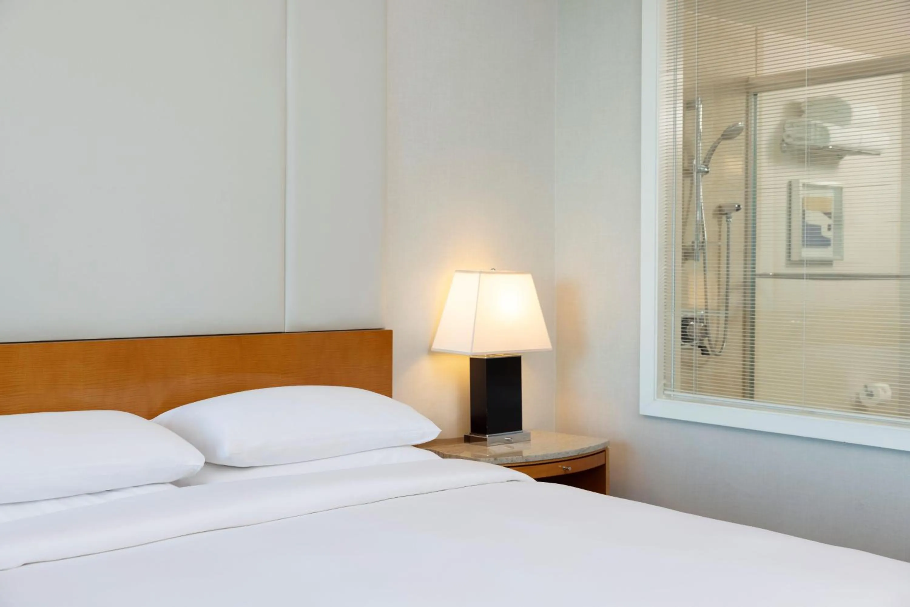 Bedroom, Bed in Grand Hyatt Incheon