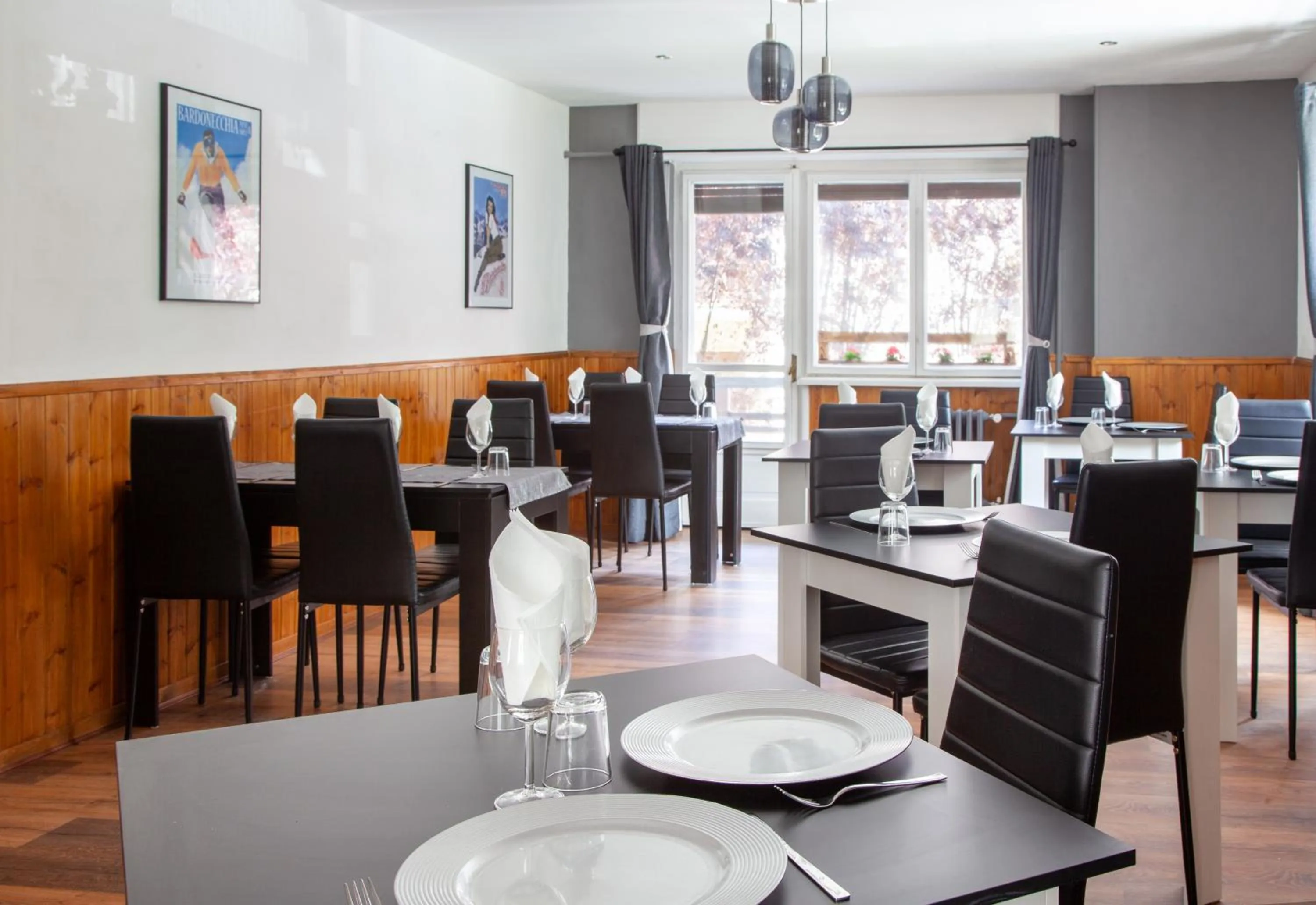 Restaurant/places to eat in Pensione Bianca