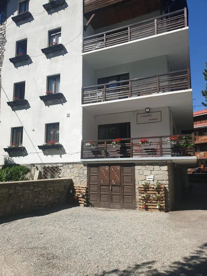 Property building in Pensione Bianca